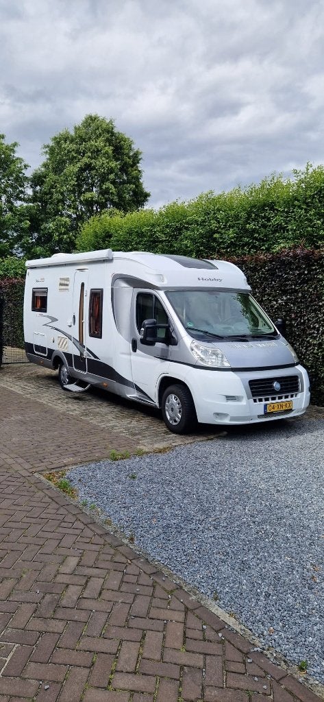 Hobby Toskane Exclusief 650 FLC, Koelkast, Ringverwarming, Hobby, Particulier