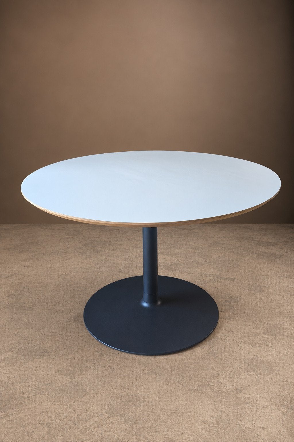 Artifort Circle 120cm, Rond, Ophalen of Verzenden, Vier personen, 100 tot 150 cm