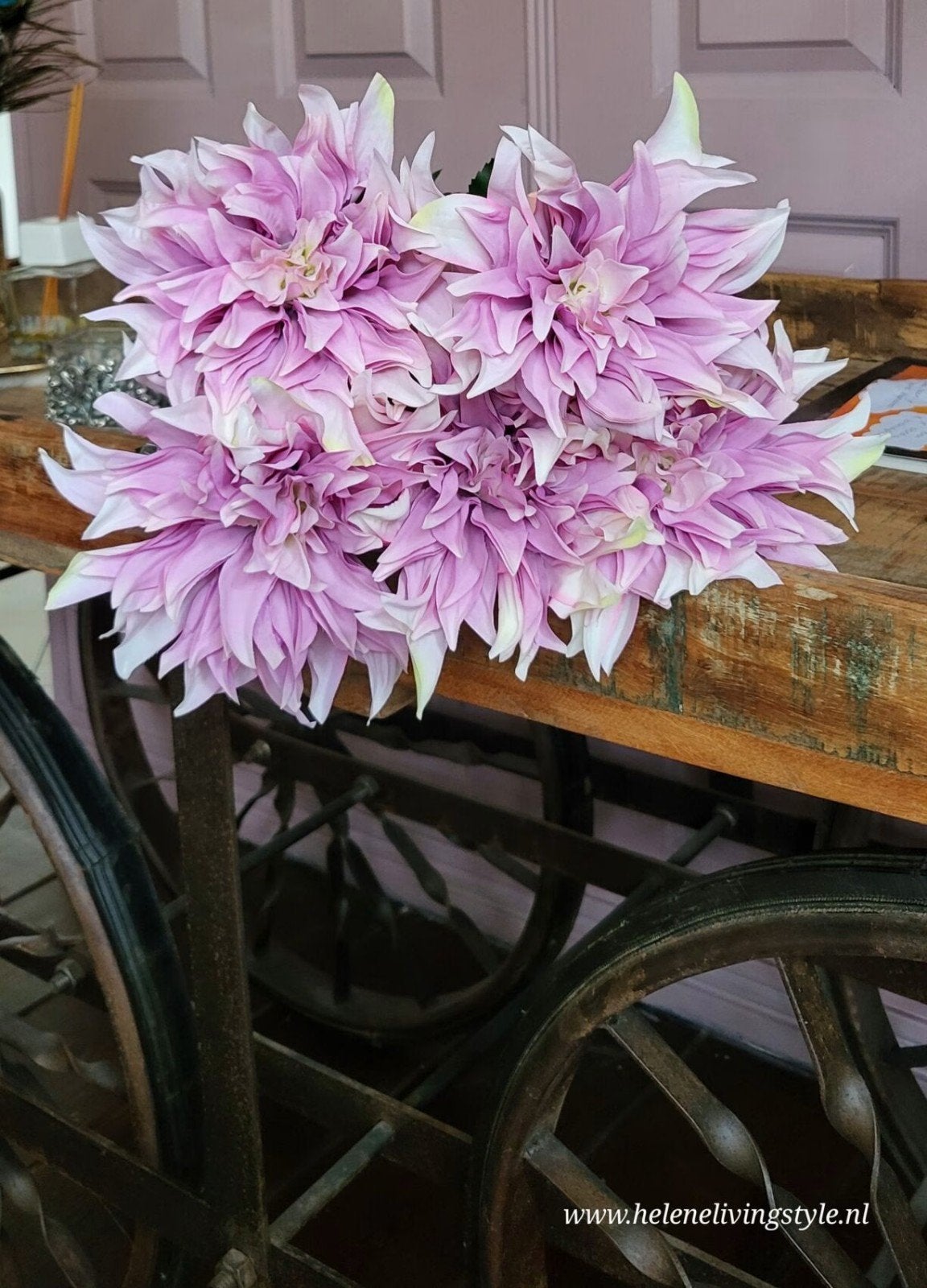 Kunstbloem Dahlia Roze 79cm - Sfeervolle Zijden Bloemenkrans, Kunstbloem, Nieuw, Ophalen of Verzenden, Binnen