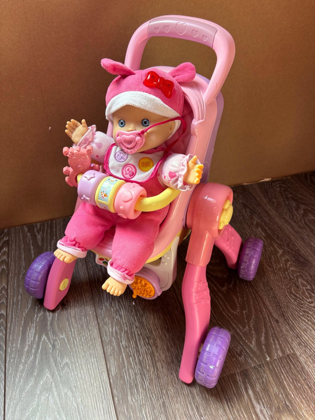 Baby Born pop met kinderwagen/loopwagen, Kinderen en Baby's, Ophalen, Gebruikt, Babypop