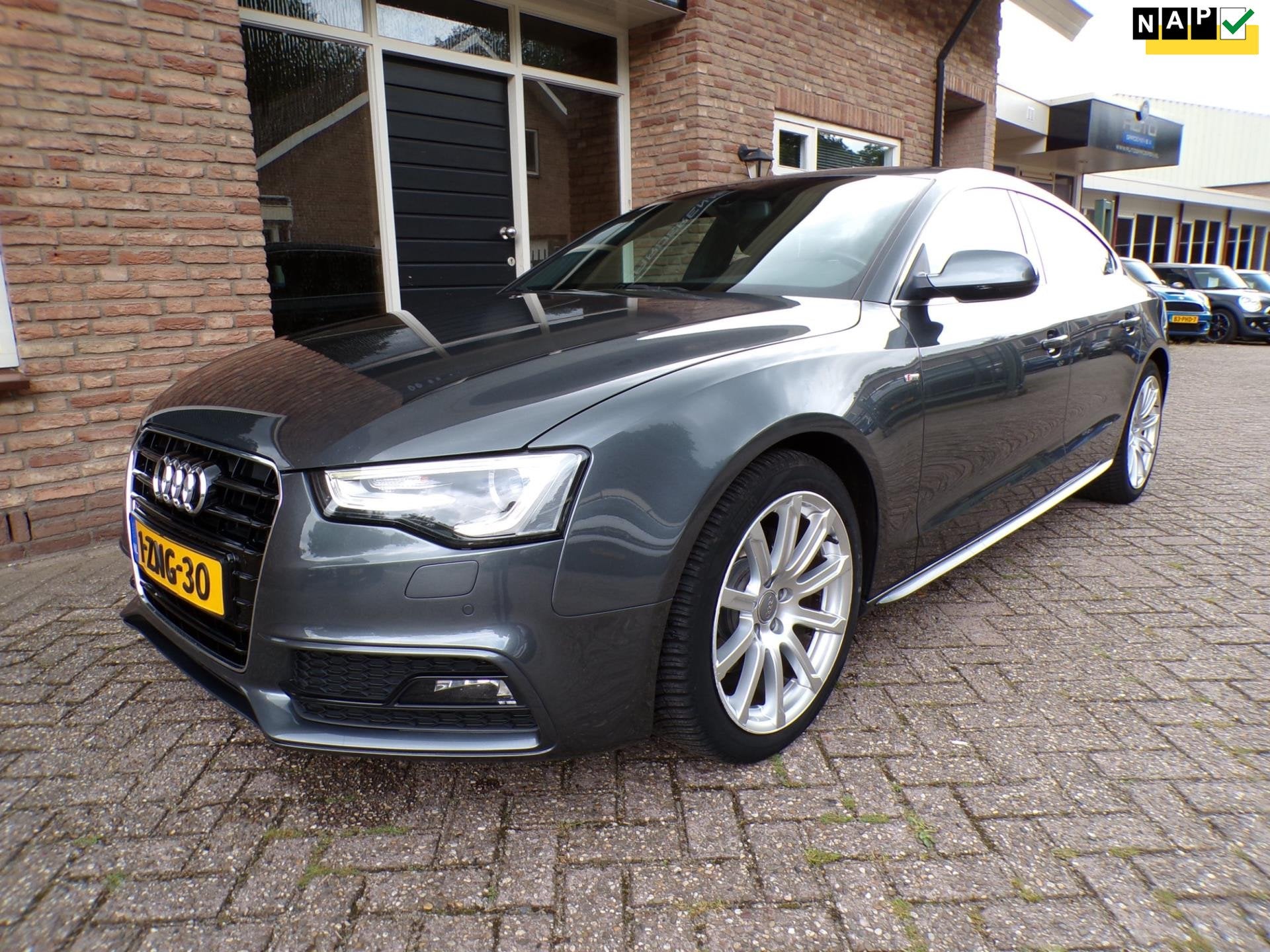 Audi A5 Sportback 1.8 TFSI Sport Edition S-Line / Automaat /, Dealer onderhouden, Gebruikt, 4 cilinders, 4 stoelen