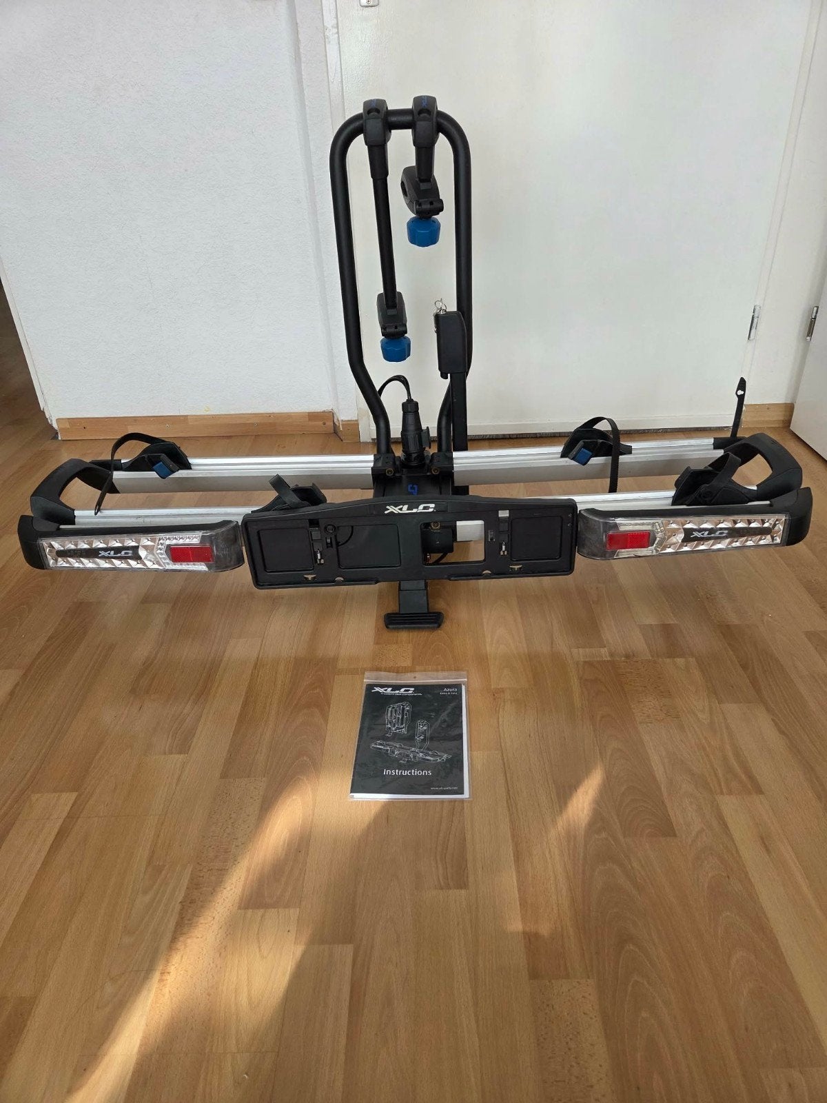 XLC Azura Xtra LED Fietsendrager+Kantelbaar, Auto diversen, Ophalen, Zo goed als nieuw