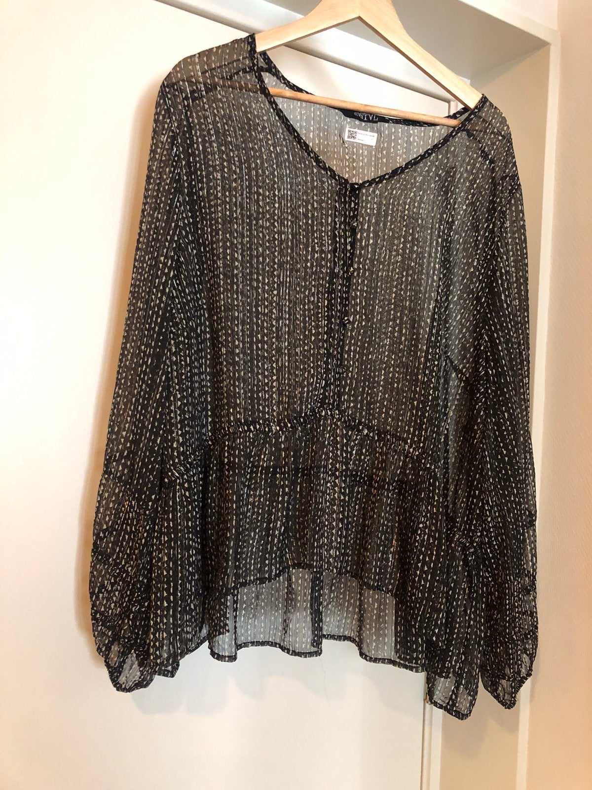 Ms mode fstvl blouse voile zwart met print oto 66cm zgan, Verzenden, Zo goed als nieuw, Ms mode, Blouse of Tuniek
