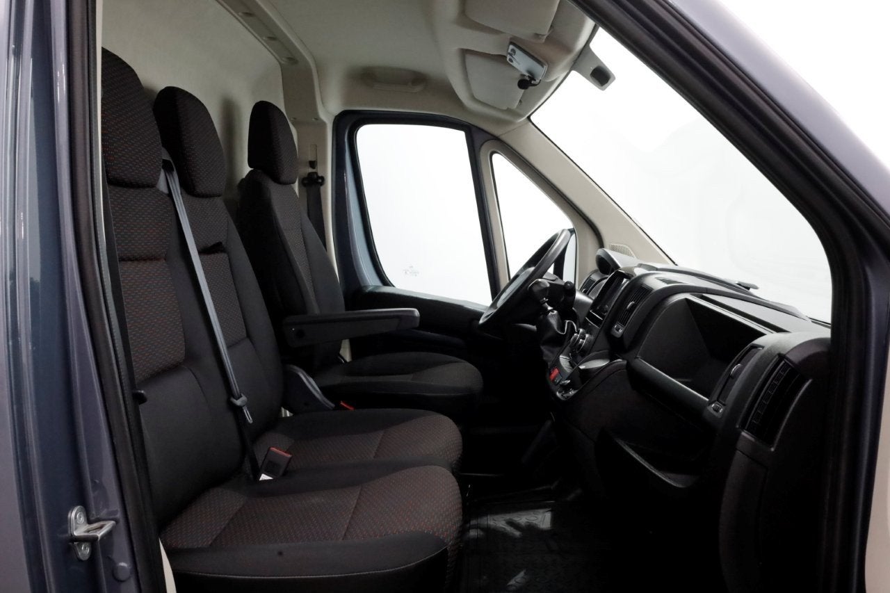 Peugeot Boxer 335 2.2 BlueHDi 140pk L3H3 Premium Airco/Camer, Voorwielaandrijving, 2005 kg, Gebruikt, Euro 6