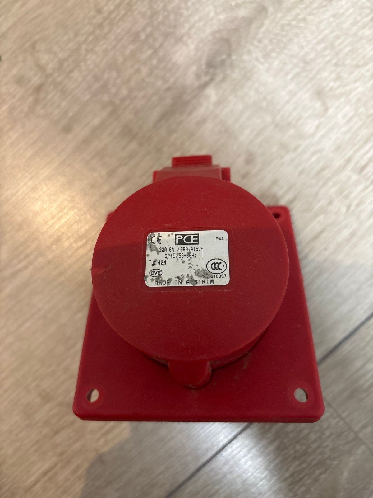PCE CEE Wandcontactdoos 32A 3P+E 380-415V IP44, Ophalen of Verzenden, Gebruikt, Stopcontact