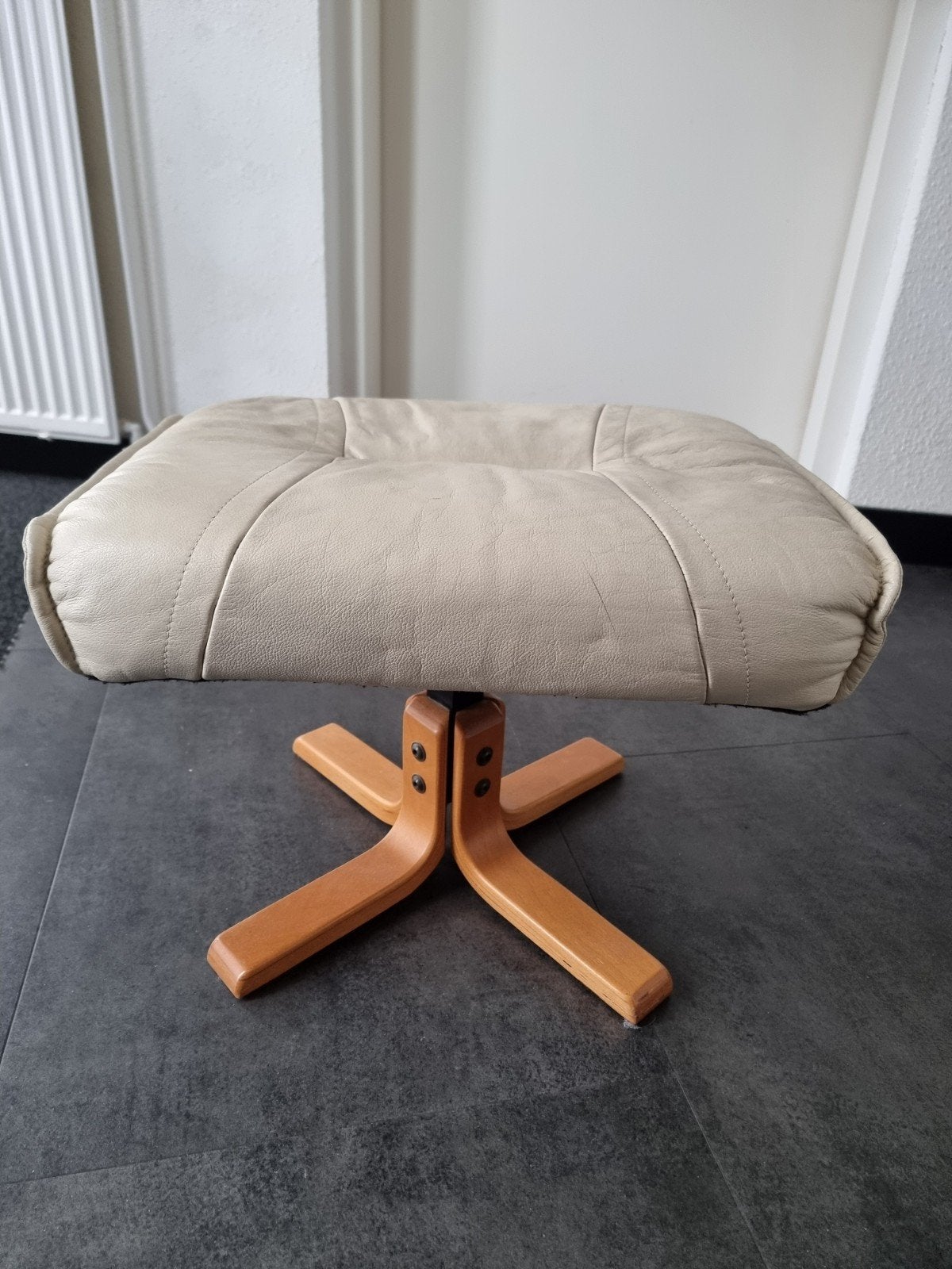 leren voetenbankje, Ophalen, Minder dan 50 cm, Gebruikt, Leer
