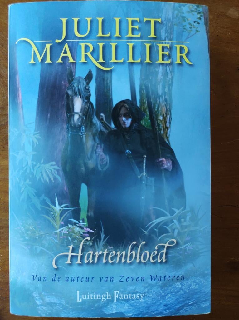 Hartenbloed - Juliet Marillier, Boeken, Ophalen of Verzenden, Zo goed als nieuw