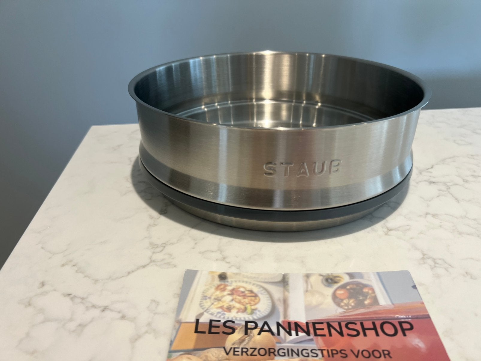 Nieuwe RVS Staub stoominzet voor 26 cm pan, PFAS-vrij, Overige typen, Nieuw, Ophalen of Verzenden