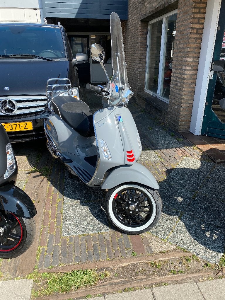 Vespa Sprint Nardo Grey 2020 – slechts 800 km!, Ophalen, Zo goed als nieuw, Benzine, Vespa