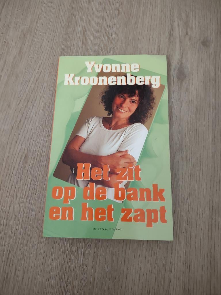 Het zit op de bank en het zapt, Yvonne Kroonenberg, Gelezen, Yvonne Kroonenberg, Ophalen of Verzenden, Anekdotes en Observaties