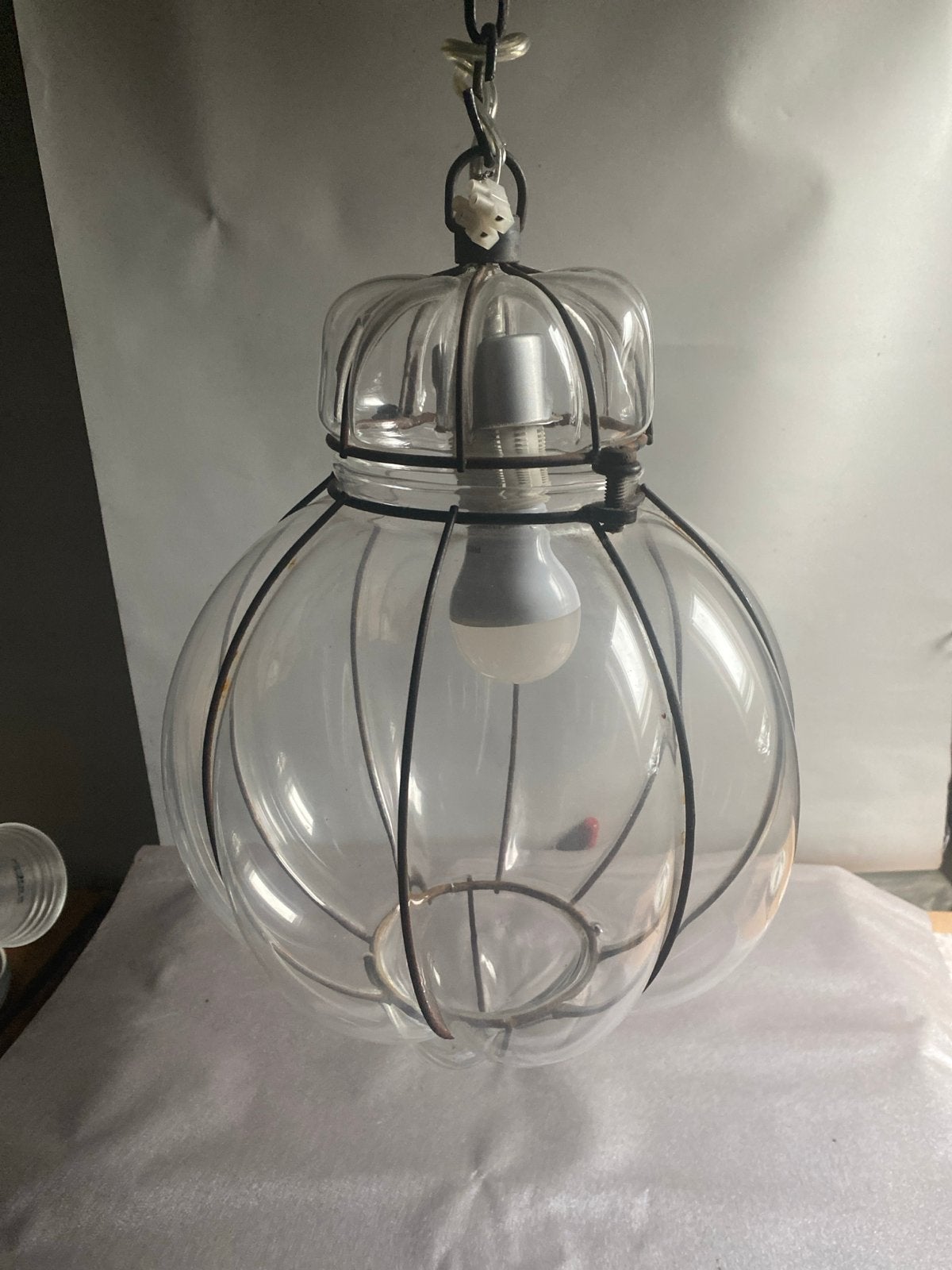 Vintage Glazen Hanglamp met Metalen Frame, Ophalen, Gebruikt, Glas, E27 (groot)