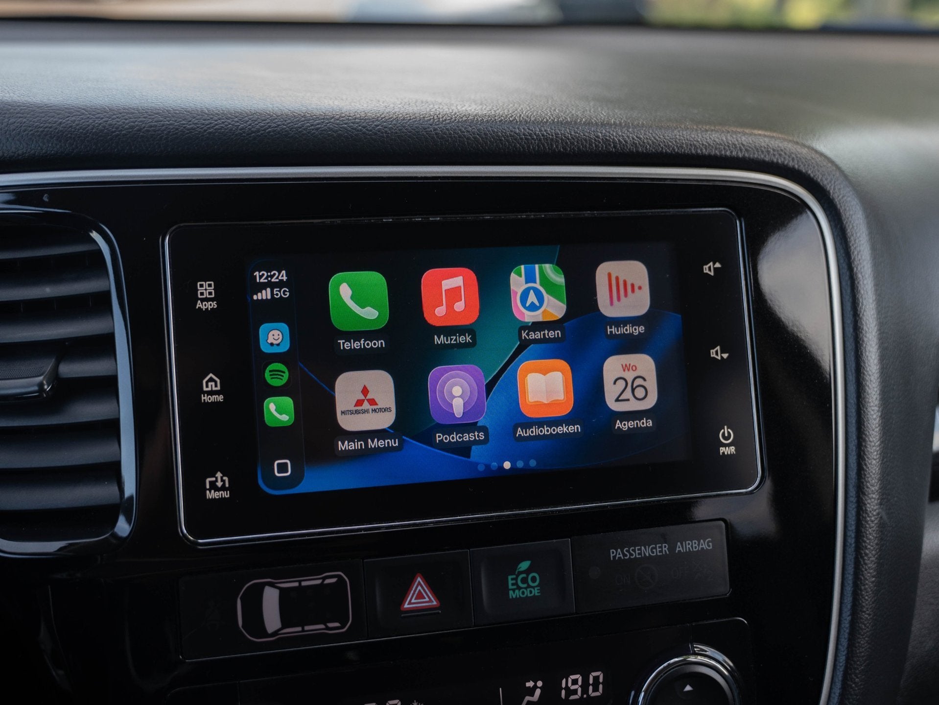Mitsubishi Outlander 2.0 PHEV Pure - APPLE CARPLAY - PARKEER, Auto's, 1998 cc, 4 cilinders, Zwart, Bedrijf