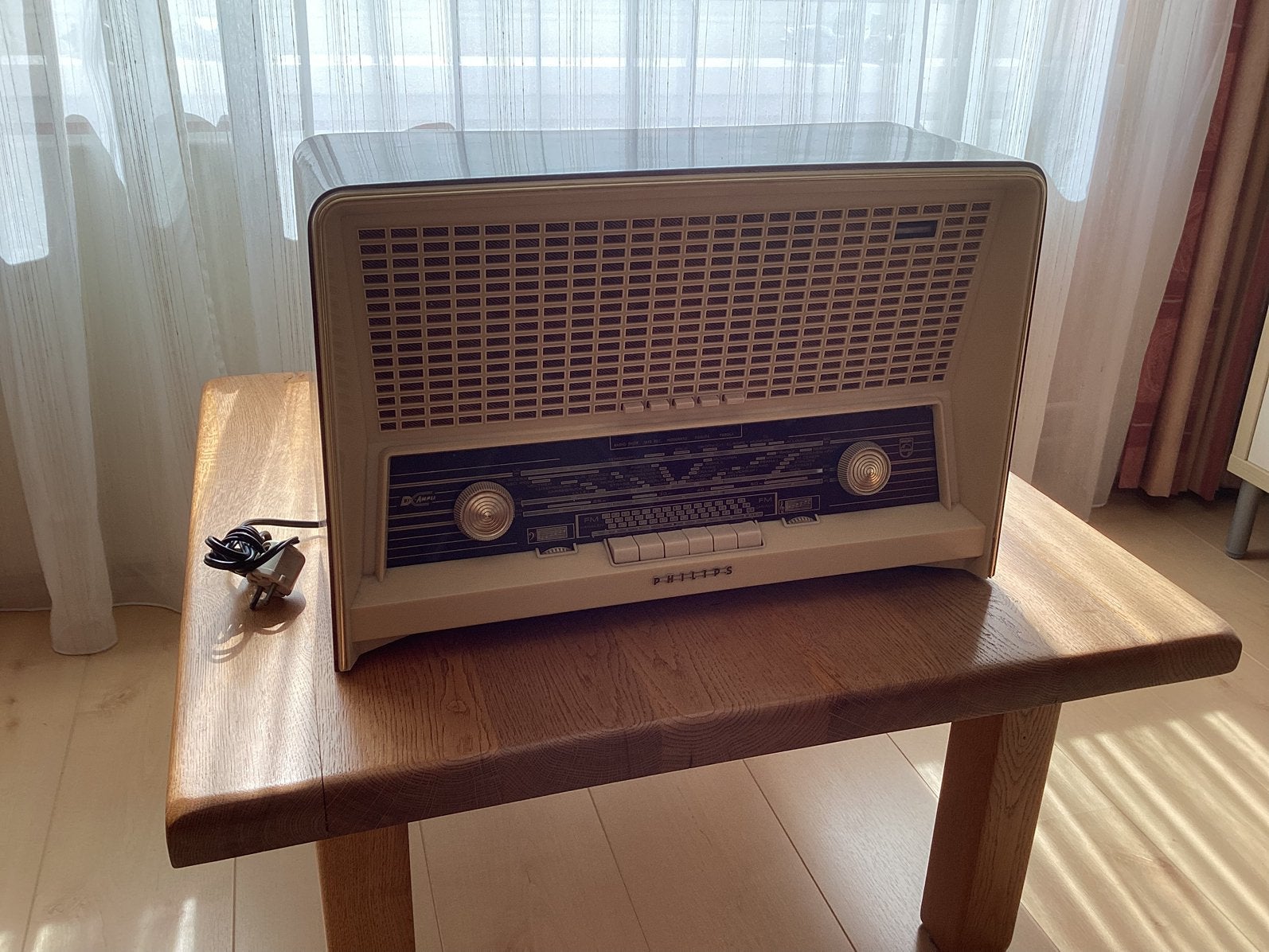 Oude Philips radio, Ophalen