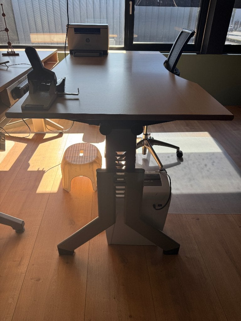Bureau (in hoogte instelbaar, Merk Kembo), Huis en Inrichting, Ophalen, Demontabel, Gebruikt, Hout