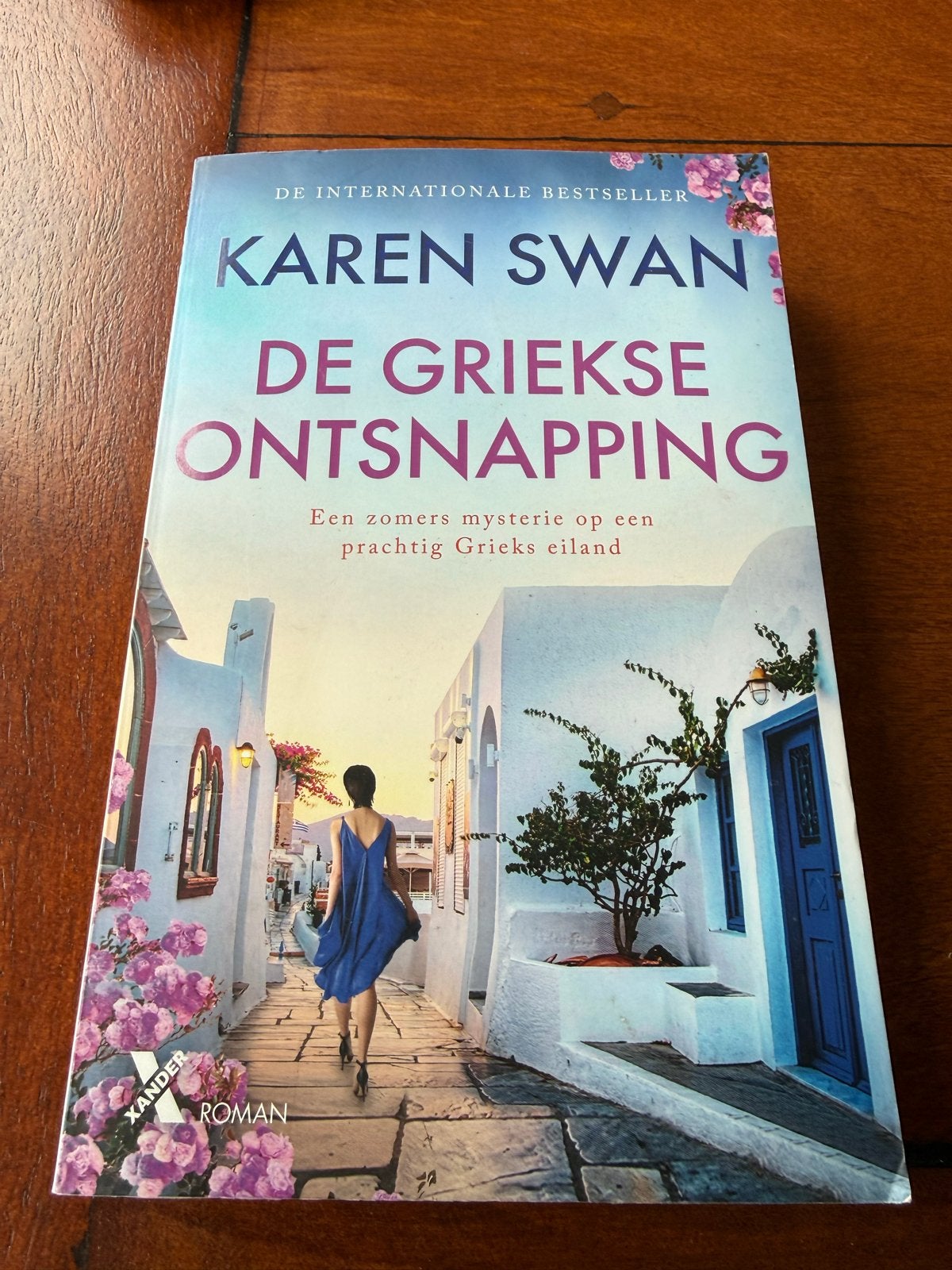 De Griekse Ontsnapping - Karen Swan (Roman), Boeken, Ophalen of Verzenden, Zo goed als nieuw, Nederland