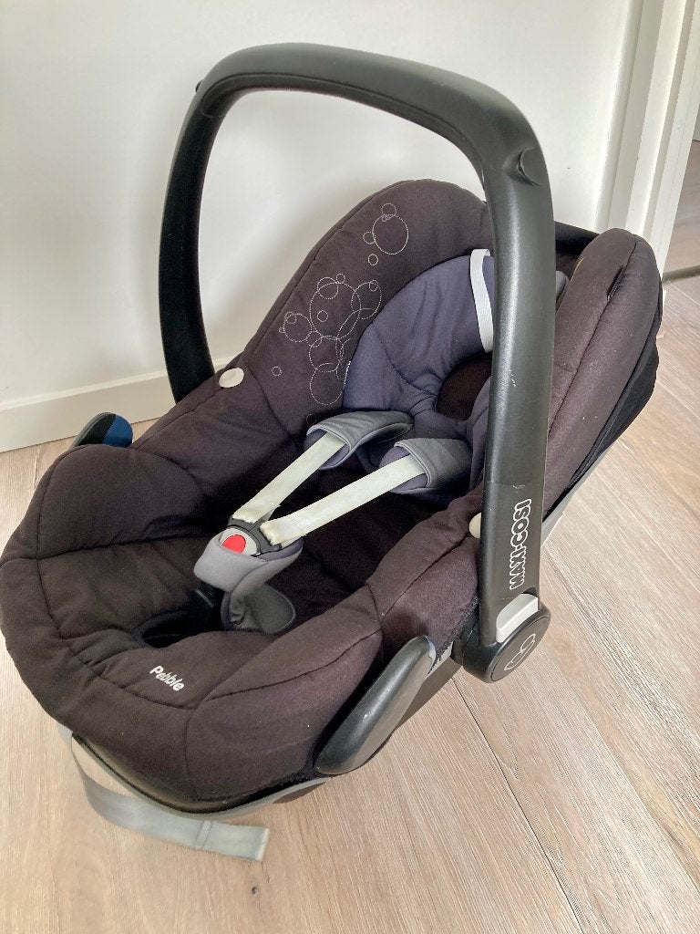 Maxi-cosi pebble zwart met slaapzak, Kinderen en Baby's, Ophalen, 0 t/m 13 kg, Maxi-Cosi, Gebruikt