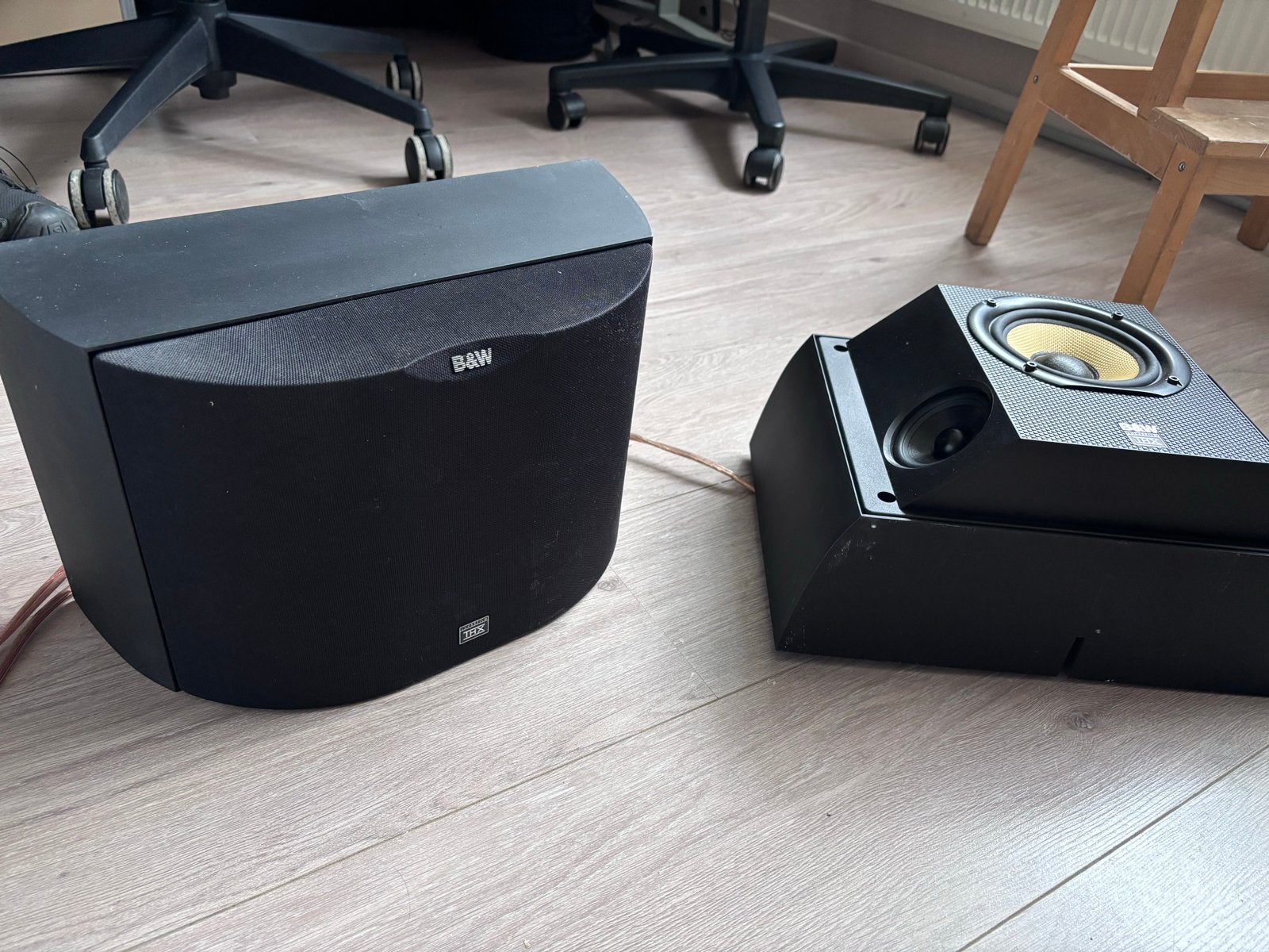B&W DS6 THX Surround Speakers - Zwart (Set van 2), Ophalen, Gebruikt, 60 tot 120 watt, Bowers & Wilkins (B&W)