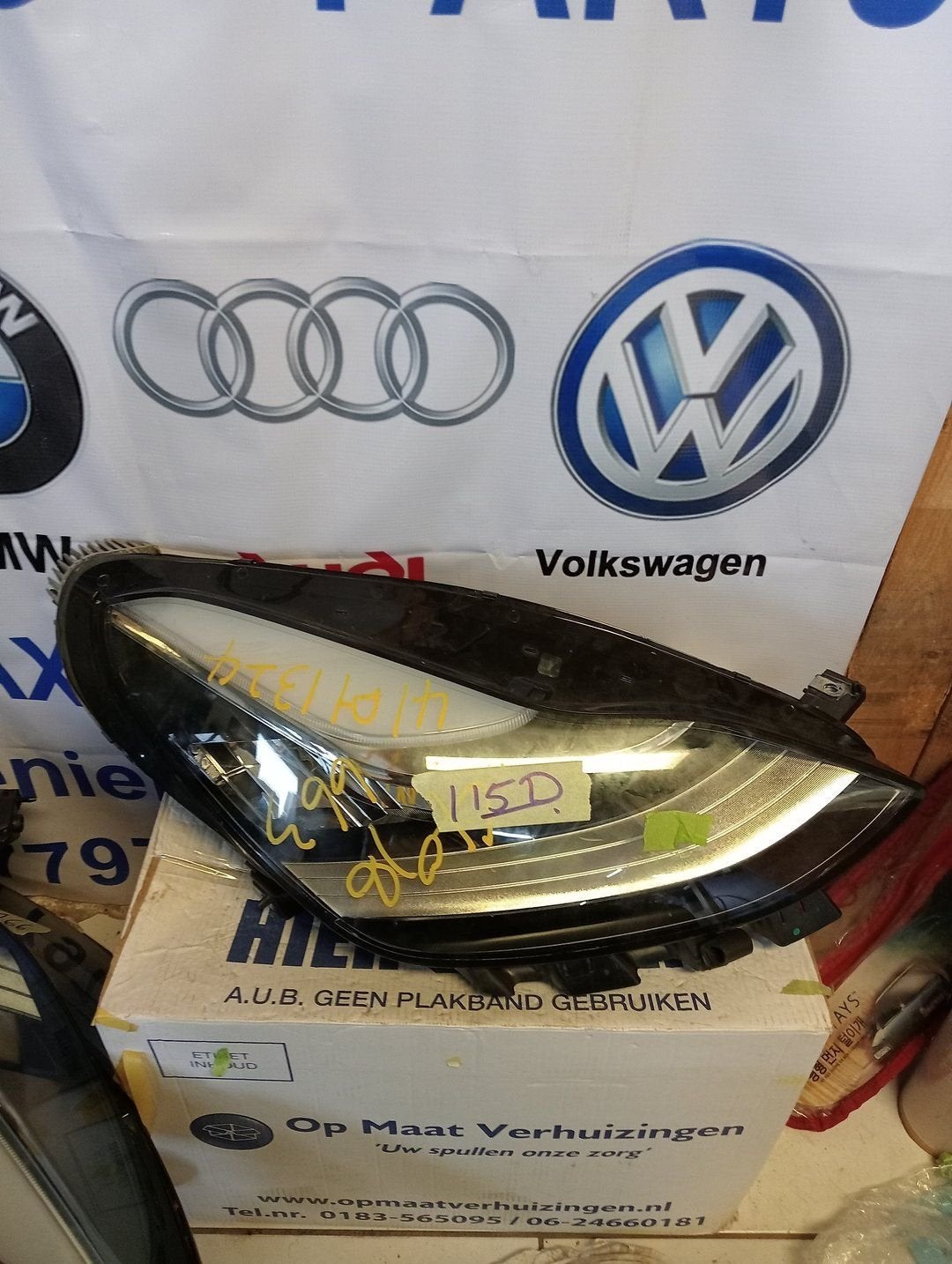 TESLA MODEL 3 Koplampen Rechts met artikelnummer 1077372-00, Gebruikt, -, Overige automerken, -