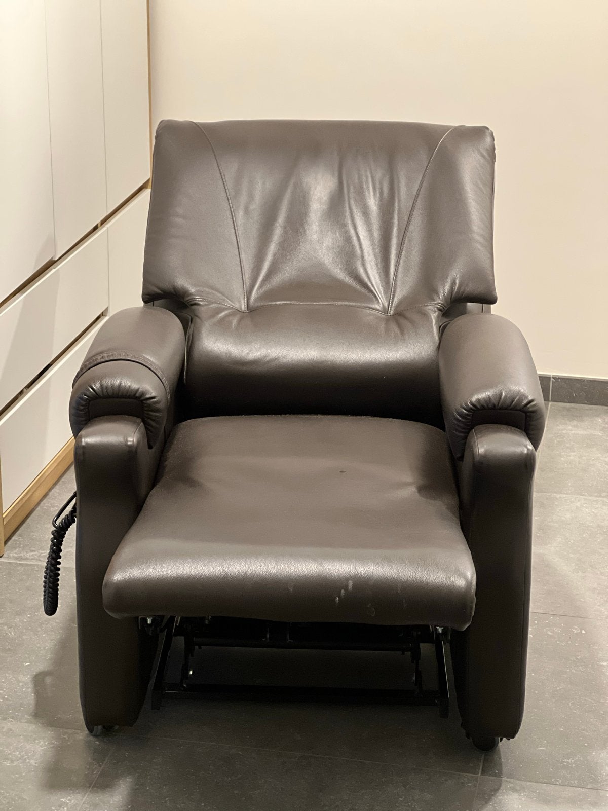 Revilax elektrische relaxzetel, Huis en Inrichting, Fauteuils, Ophalen, Zo goed als nieuw, Leer, 75 tot 100 cm