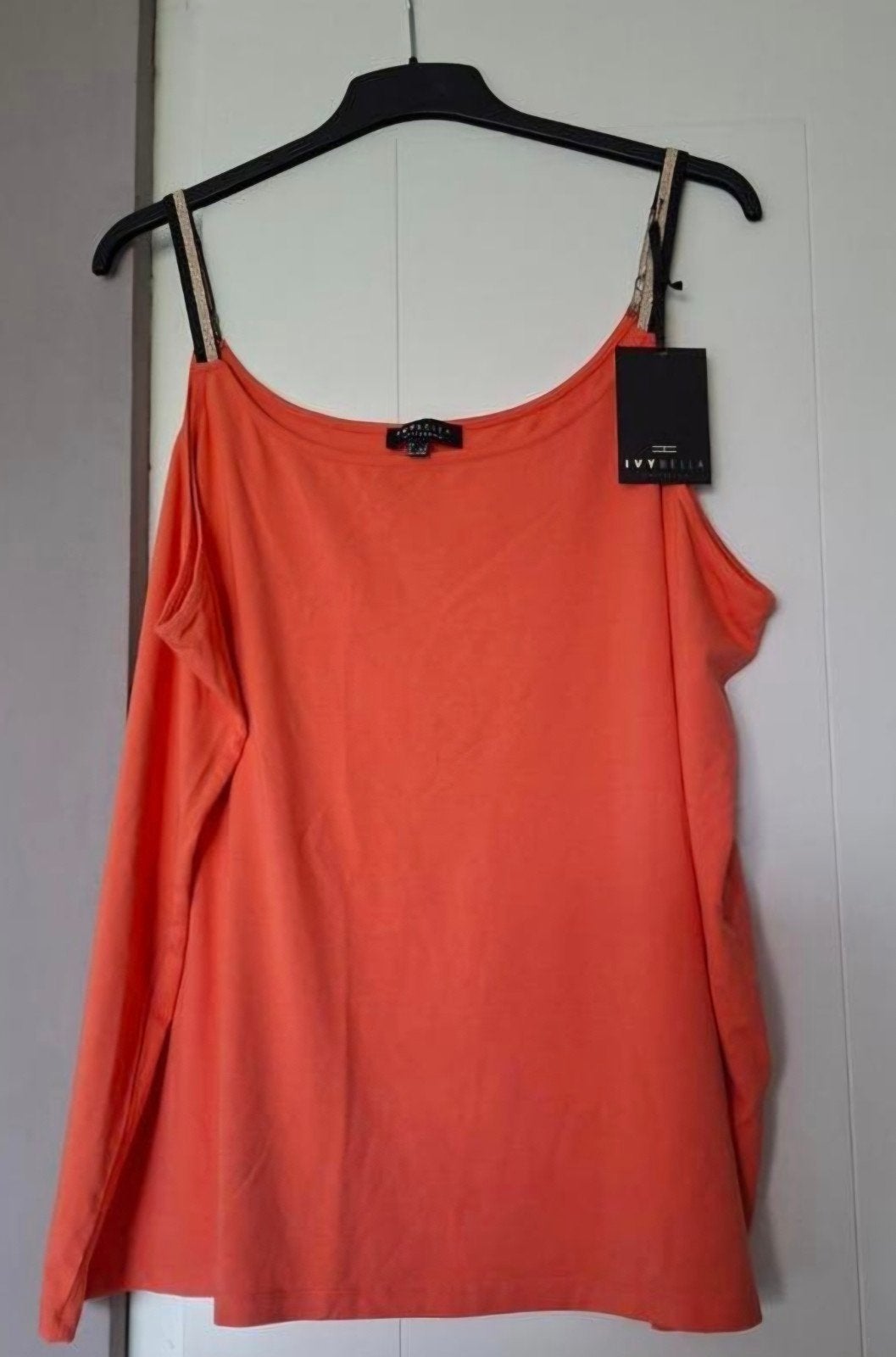 Nieuw Ivy Bella Top Maat 54/56 met Elastische Bandjes, Kleding | Dames, Ivy Bella, Ophalen of Verzenden, Nieuw, Shirt of Top