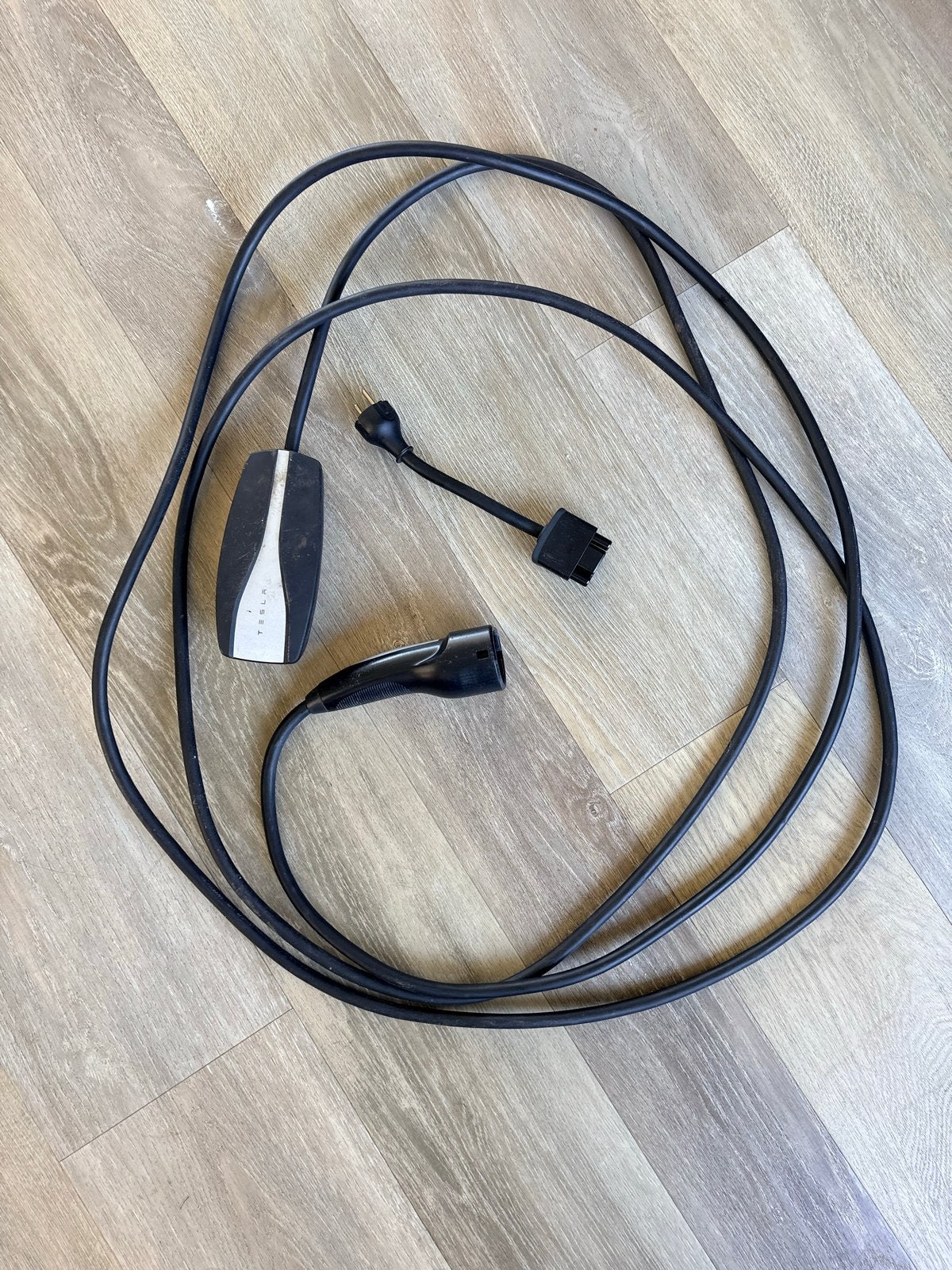 Tesla Granny Mobile Charger - defect, Ophalen of Verzenden, Gebruikt, Laadkabel
