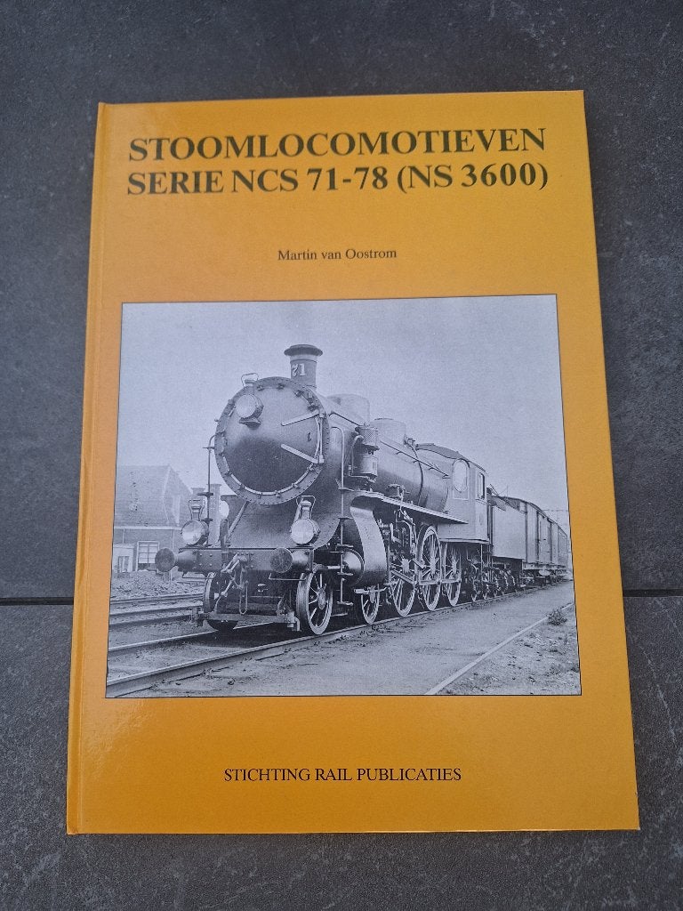 Boek ns 3600 serie Nederlandse Spoorwegen, Verzamelen, Ophalen, Zo goed als nieuw, Trein, Boek of Tijdschrift