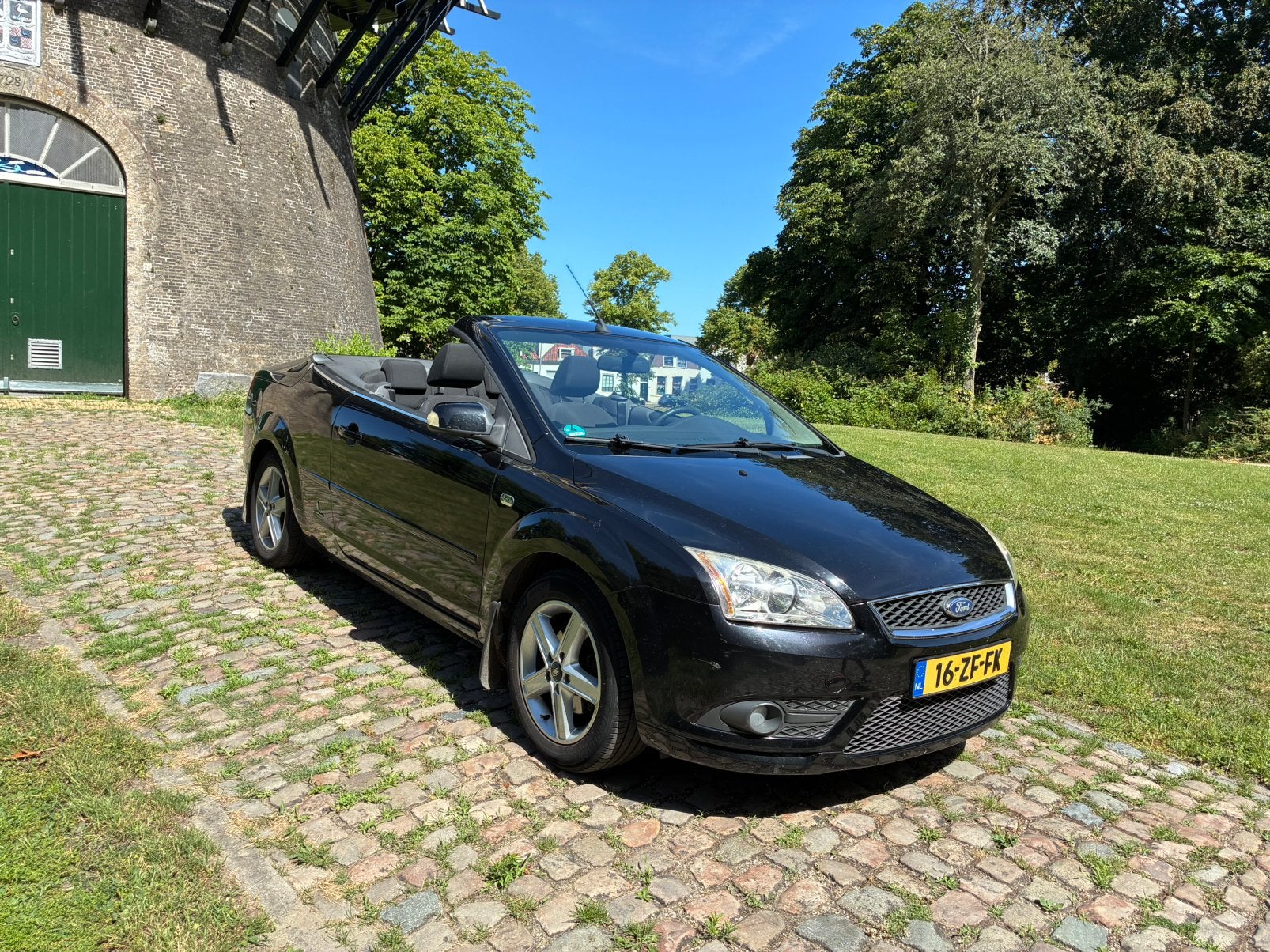 Ford Focus 1.6 74KW CC 2008 Zwart, Auto's, 1596 cc, 1373 kg, 4 cilinders, Cabriolet