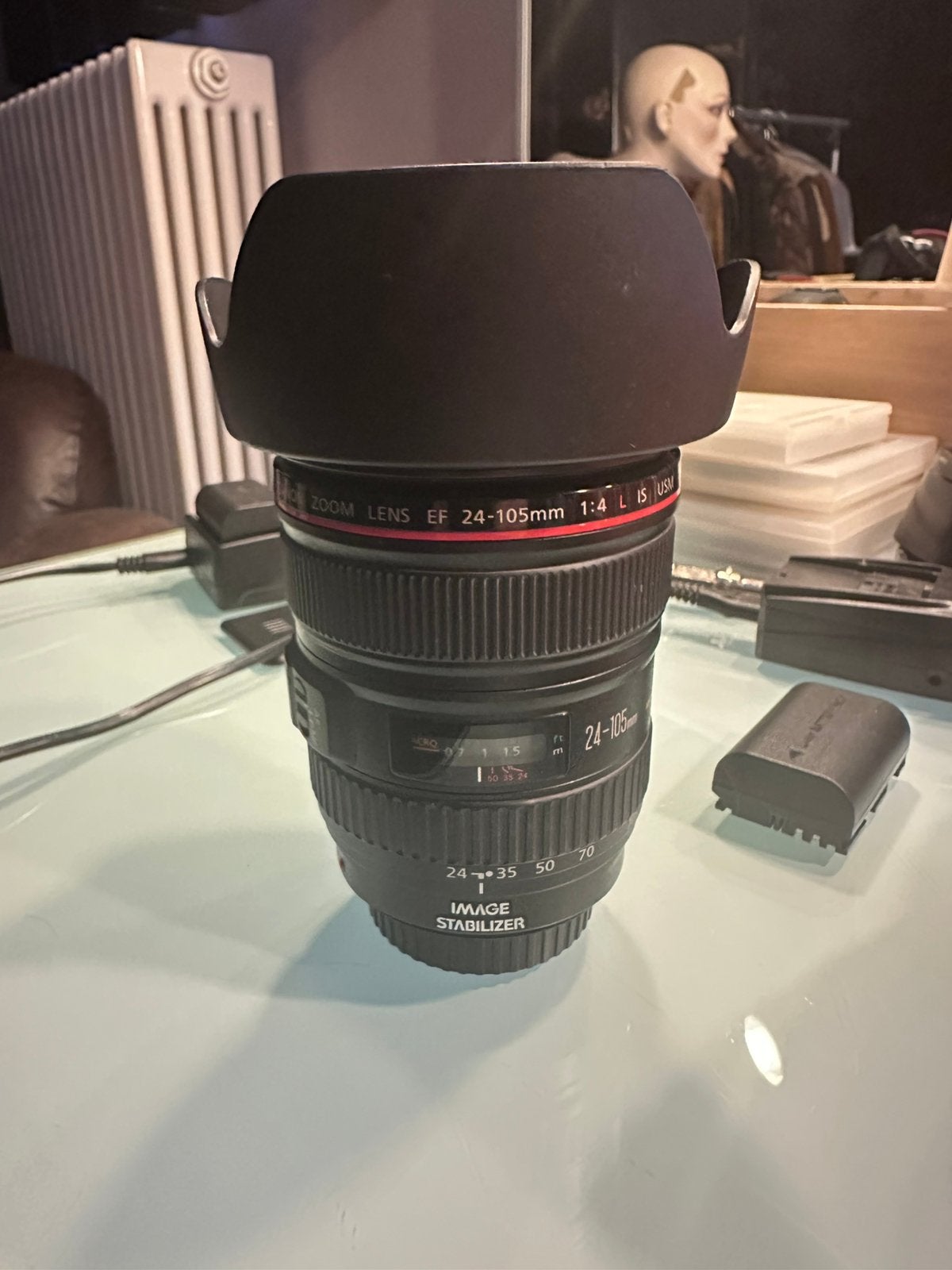 Canon 24-105mm F4 L IS USM objectief, Ophalen of Verzenden, Zo goed als nieuw, Standaardlens, Zoom