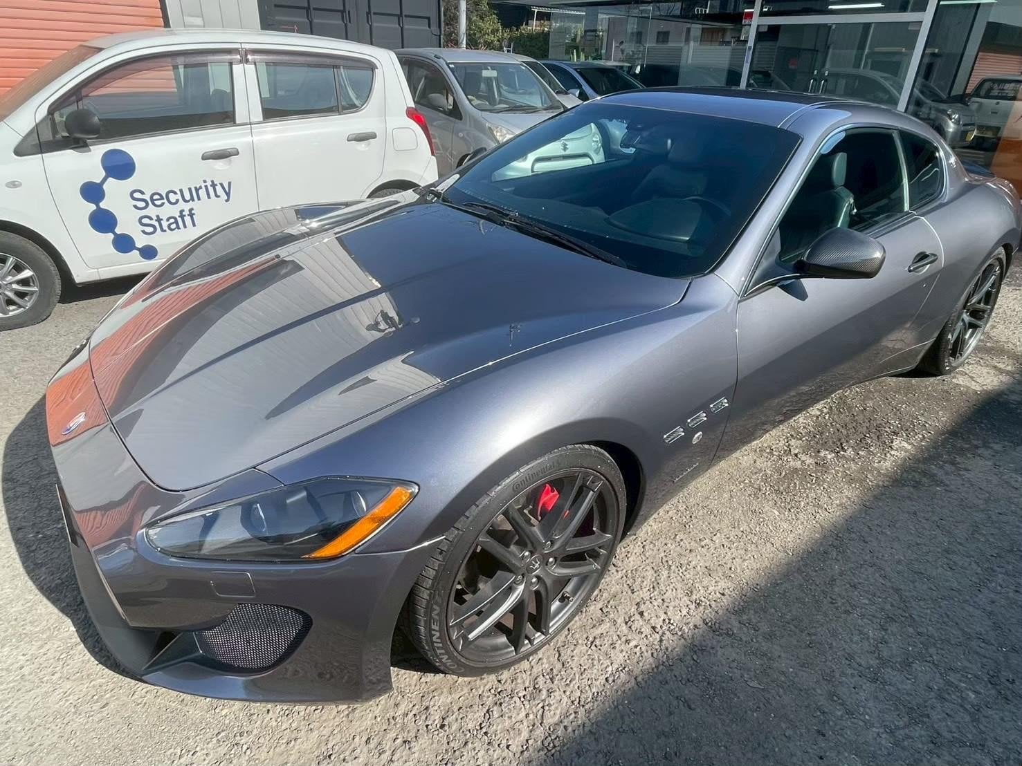 Maserati 2008 Grijs, 4244 cc, 405 pk, 4 stoelen, Particulier