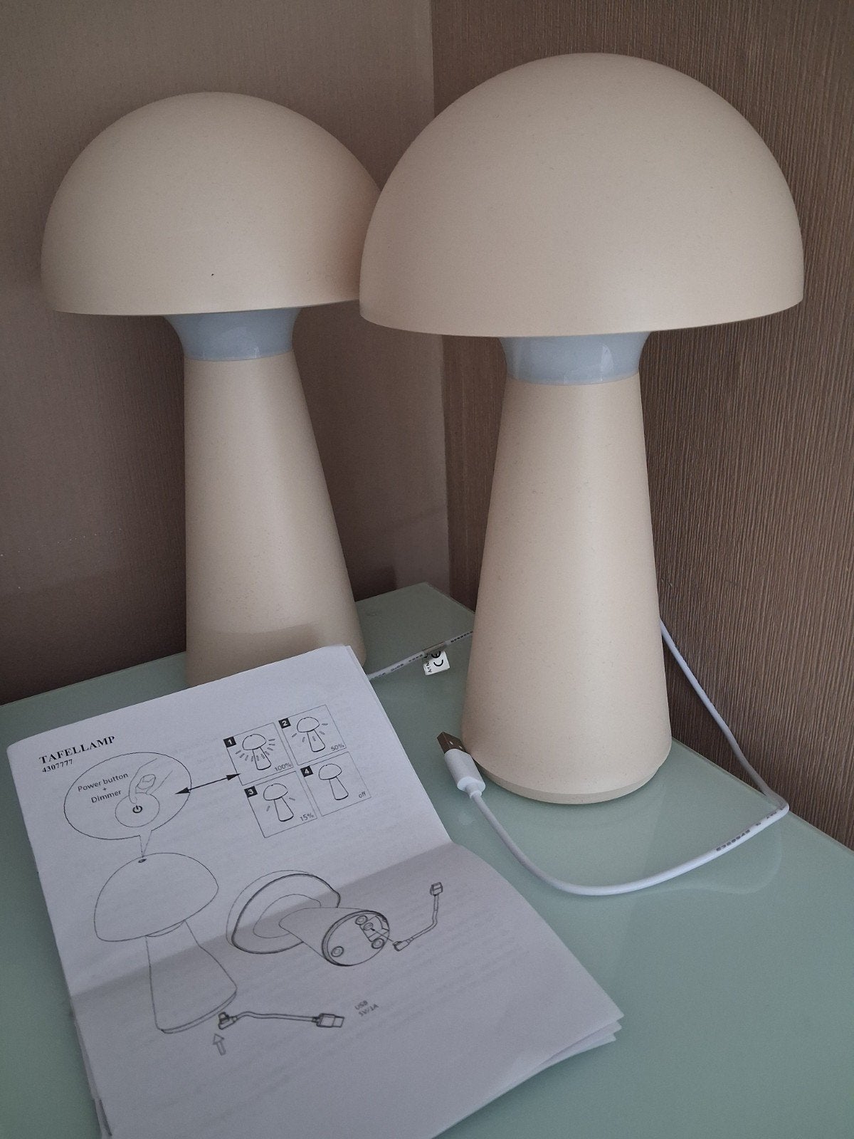 Twee beige mushroom lampen van Kwantum, Beige, Ophalen
