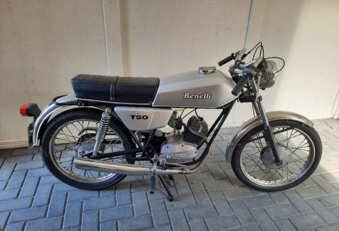 Benelli T50, Maximaal 45 km/u, 49 cc, 4 versnellingen, Ophalen