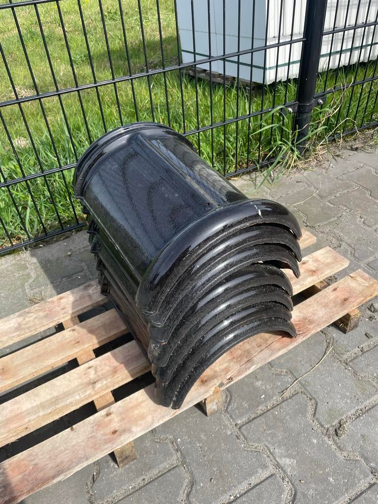 Zwarte nokpannen glans koramic, Doe-het-zelf en Verbouw, Dakpannen en Dakbedekking, Ophalen, Gebruikt, Steen of Klei, Zwart
