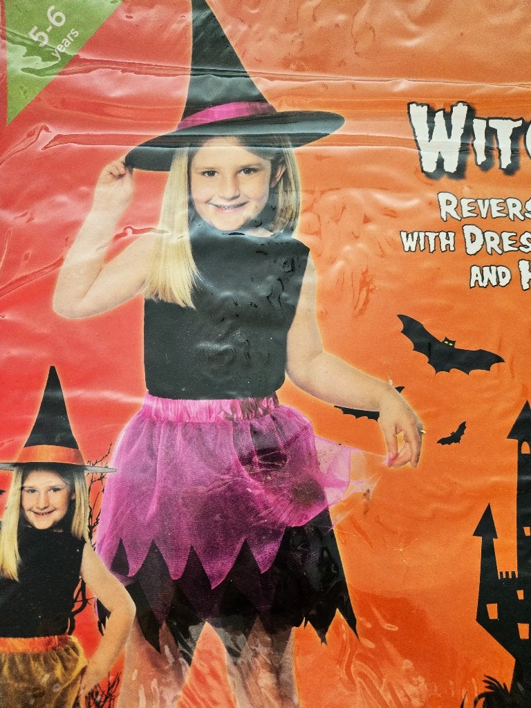 Leuke Heks + schmink outfit mt 110 / 116, Kinderen en Baby's, Carnavalskleding en Verkleedspullen, Ophalen of Verzenden, Nieuw