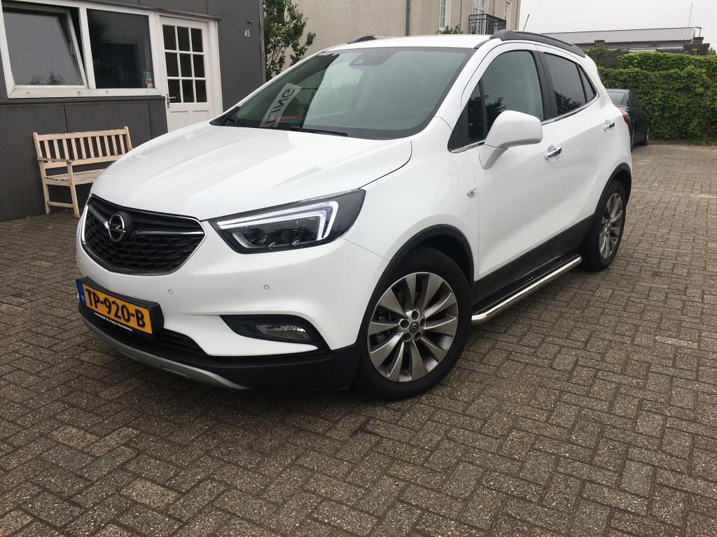 Opel Mokka Sidebars met rvs platen