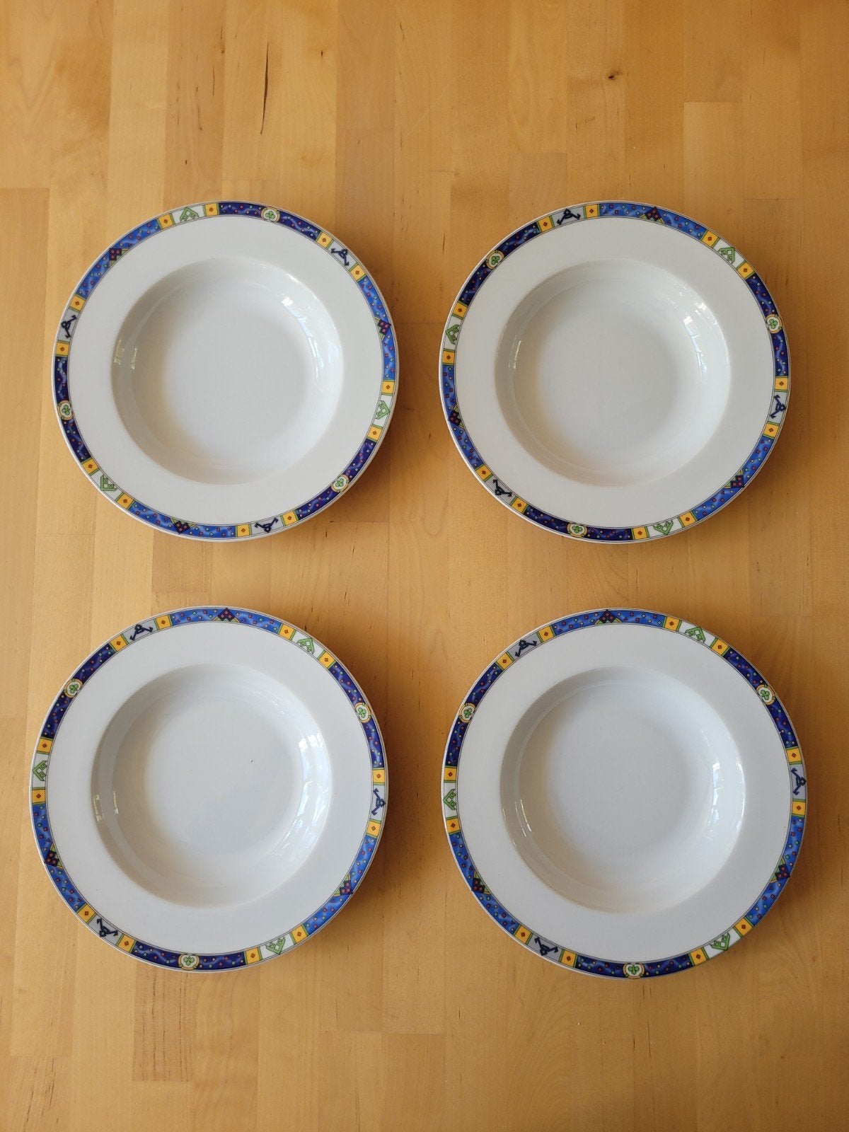 4 diepe borden Kahla servies met prachtig gekleurd randje, Ophalen of Verzenden, Zo goed als nieuw, Overige stijlen, Bord(en)