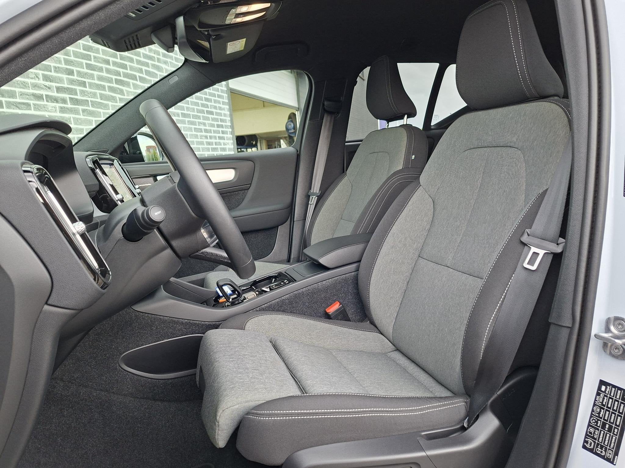 Volvo XC40 2.0 B4 Plus Dark | Trekhaak | Harman Kardon Audio, Auto's, Volvo, Gebruikt, Euro 6, 4 cilinders, Origineel Nederlands