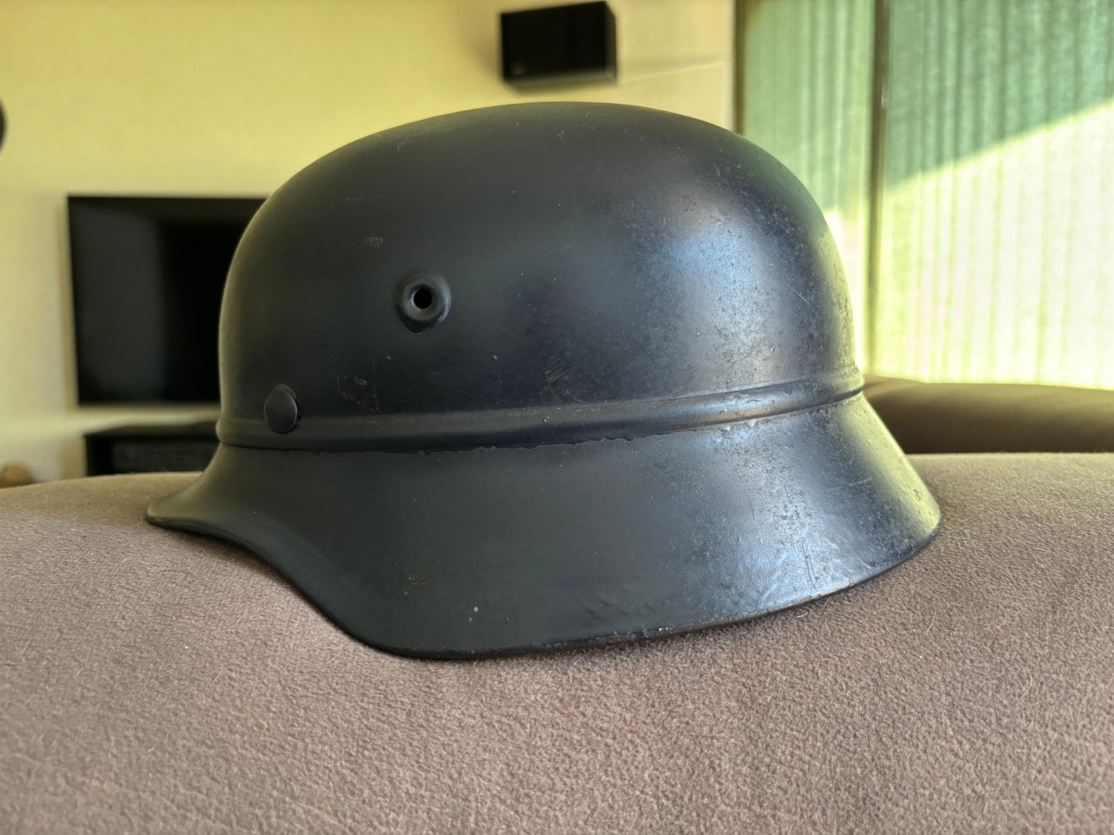 WW2 Duitse M40 Beaded Luftschutz helm van de maker Quist, Ophalen of Verzenden, Overige soorten, Duitsland, Helm of Baret