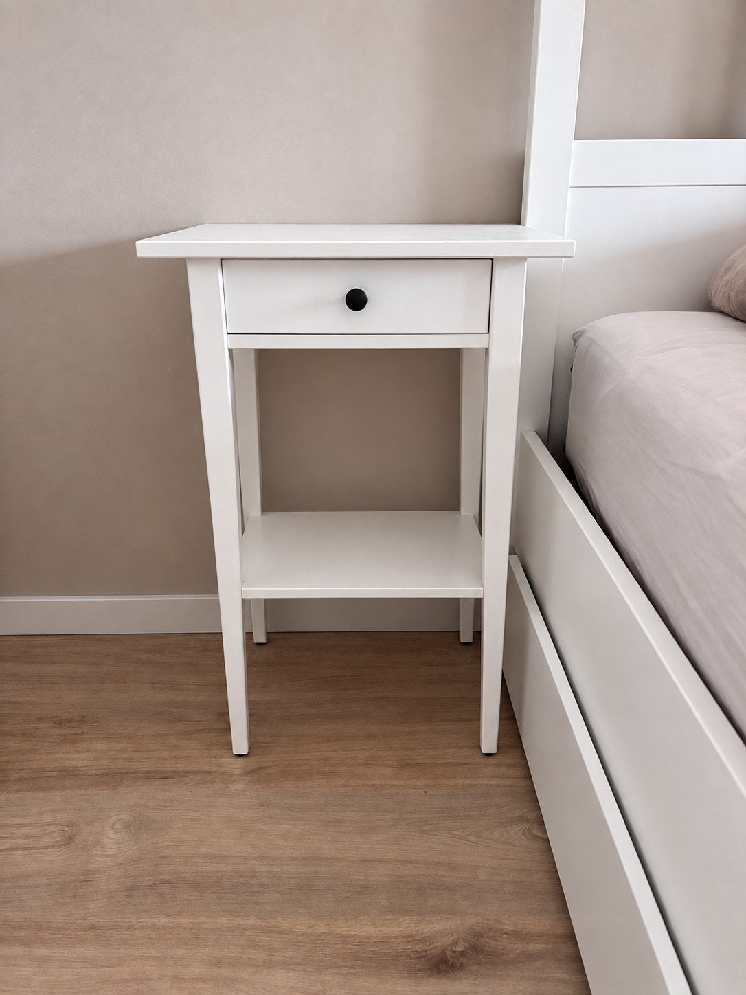 Nachtkastjes met lade - 2 stuks, Ophalen, Gebruikt, 45 tot 65 cm, 70 cm of meer