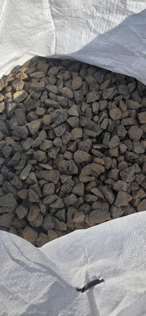 Basalt split gezeefd, Tuin en Terras, Grind, Keien en Split, Ophalen, Gebruikt, Antraciet, Split
