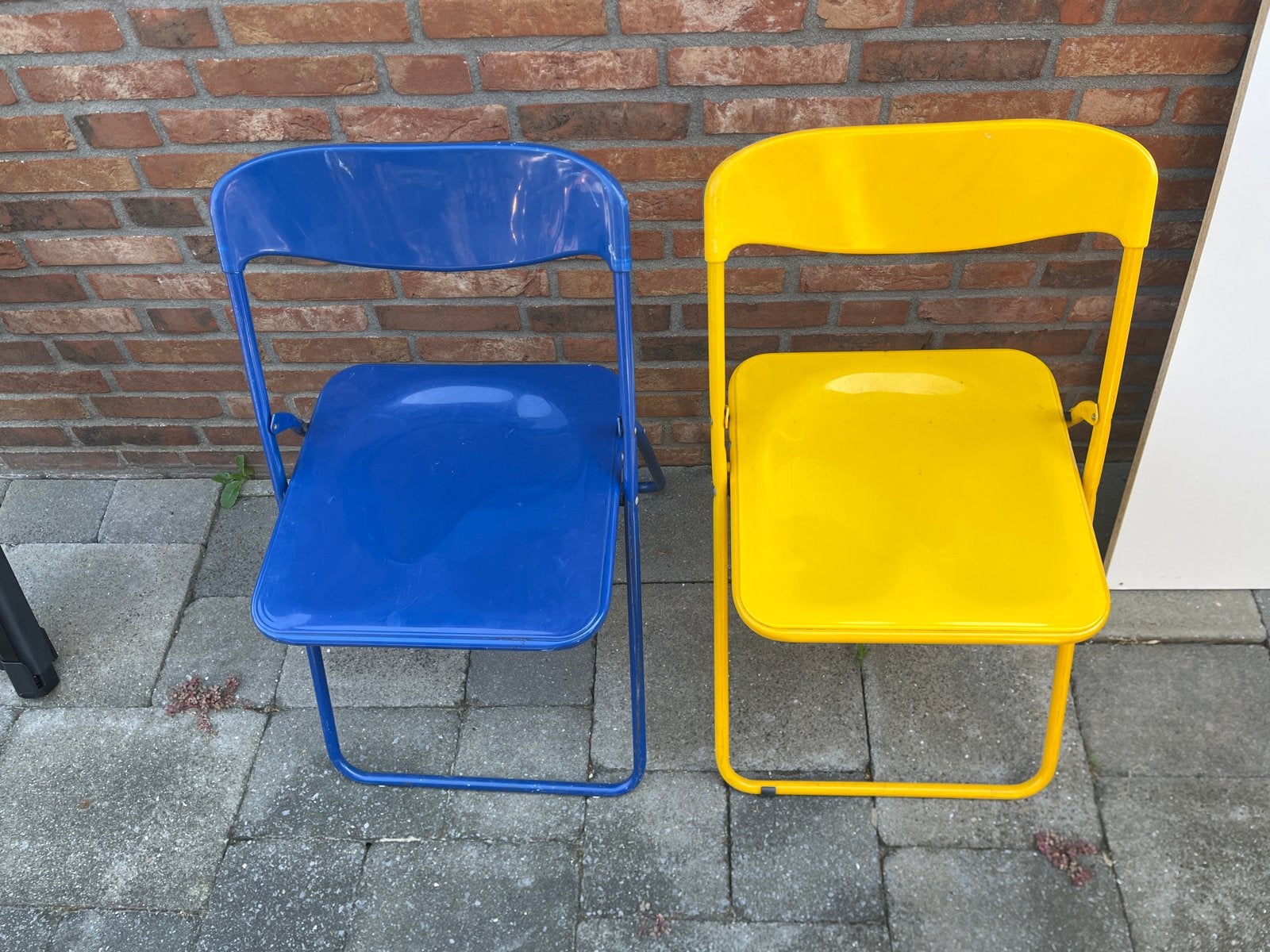 2x Opvouwbare stoelen - Oud en versleten, maar functioneel, Huis en Inrichting, Stoelen, Ophalen, Gebruikt, Twee, Blauw