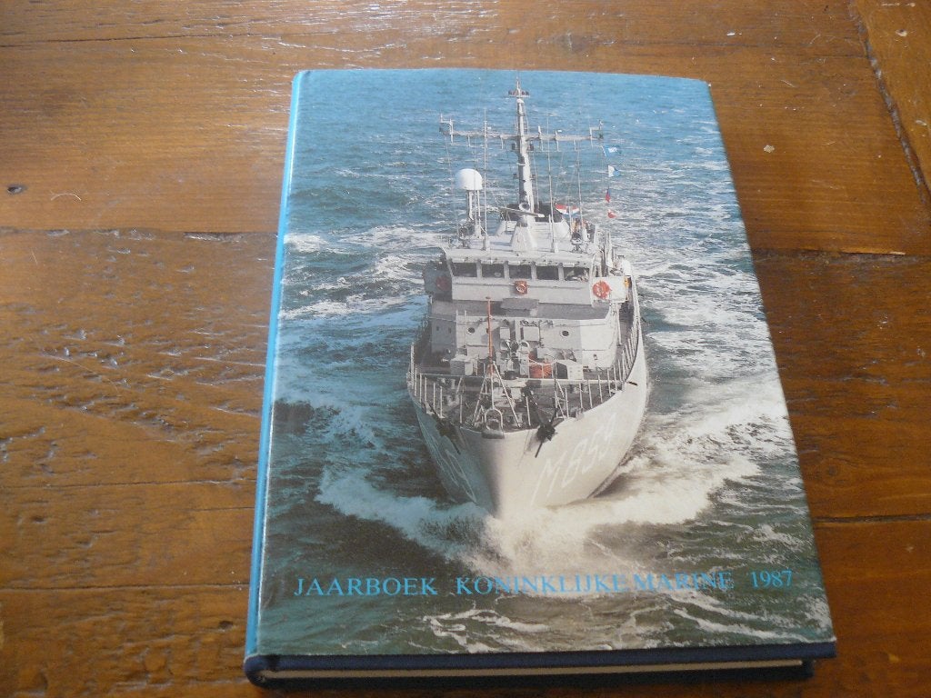 Jaarboek van de Koninklijke Marine over het jaar 1987., Ophalen of Verzenden, Zo goed als nieuw, Motorboot, Boek of Tijdschrift