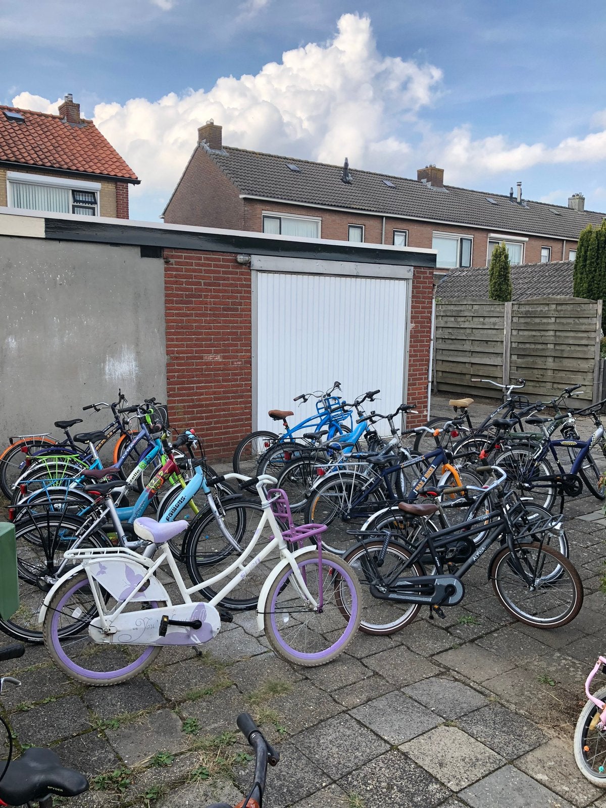 Kinderfietsen ook camping fietsen vrijwel alle inch maten, Fietsen en Brommers, Fietsen | Kinderfietsjes, Ophalen, Zo goed als nieuw