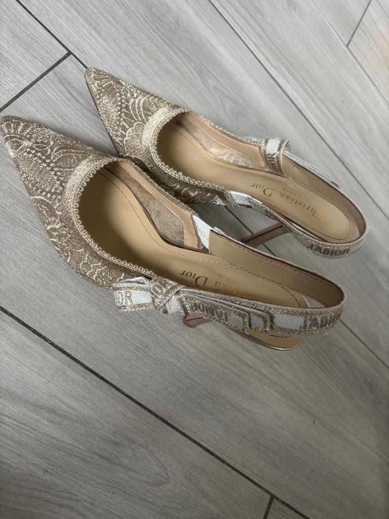 Hakken Dior, Kleding | Dames, Schoenen, Pumps, Overige kleuren, Ophalen of Verzenden, Onbekend