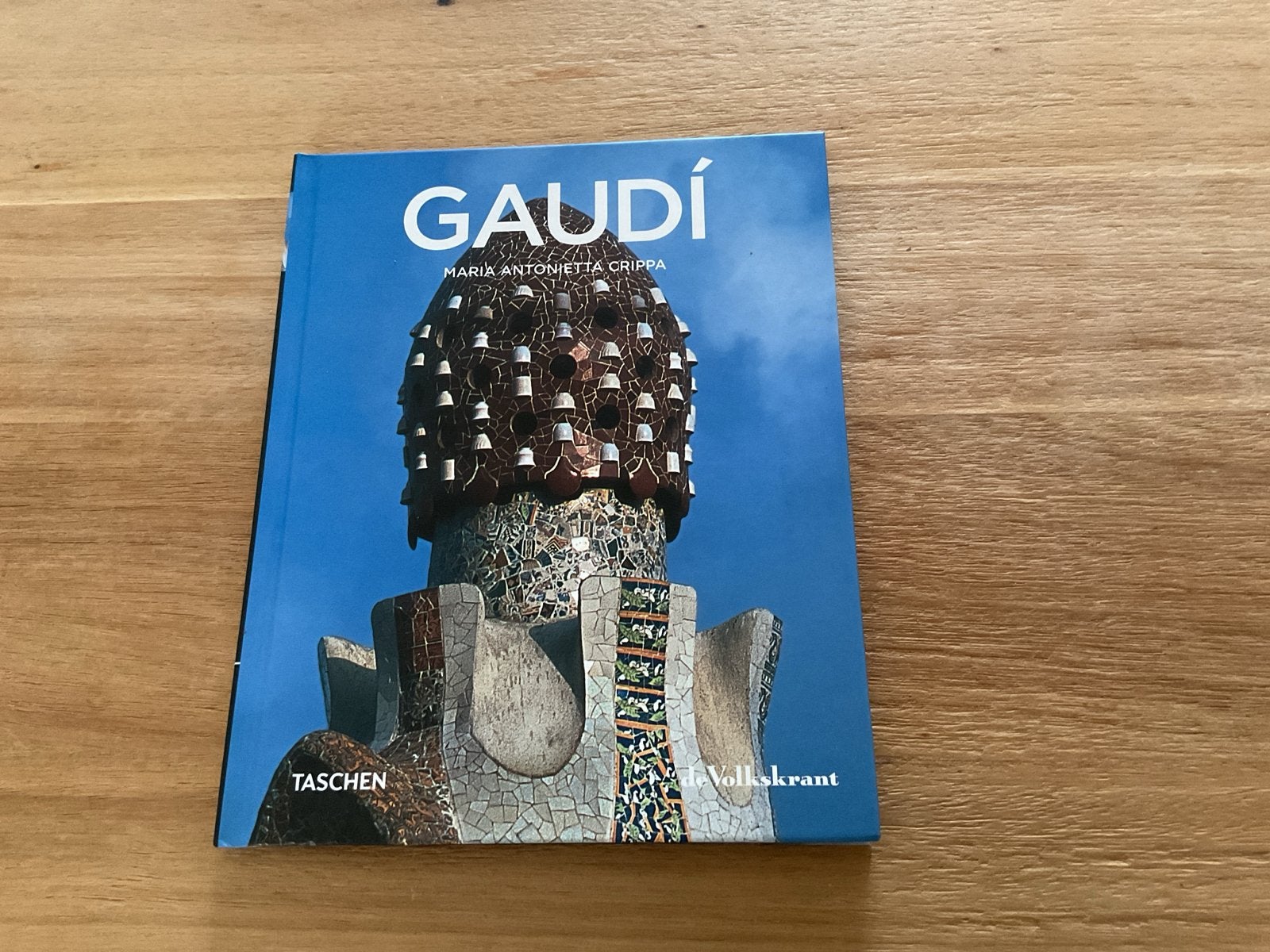 Gaudi - Marik Antonietta Crippa - Taschen, Ophalen of Verzenden, Zo goed als nieuw, Overige onderwerpen