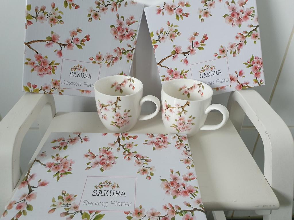 Sakura, Easy Life. Nieuw, Ophalen of Verzenden, Nieuw, Overige stijlen, Bord(en)