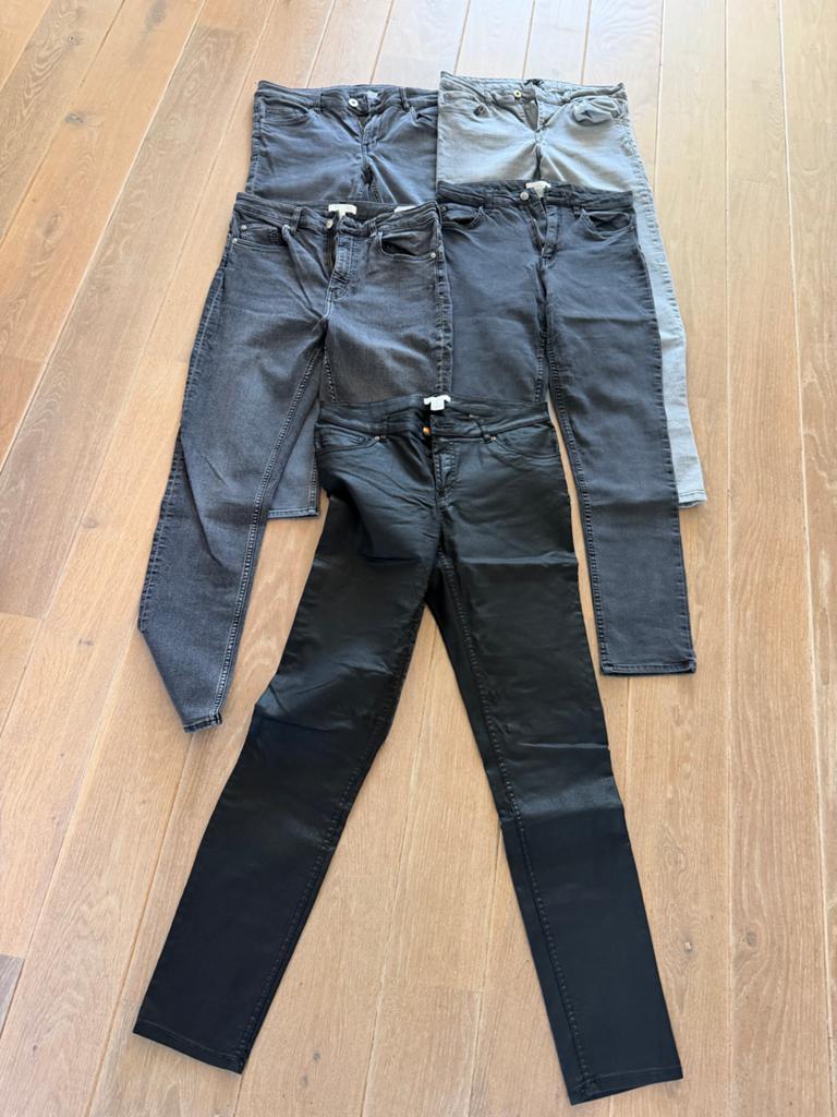 5 H&M Skinny Broeken: Grijs (licht/donker) & Glimmend Zwart, Maat 42/44 (L), Ophalen of Verzenden, Gedragen, Grijs