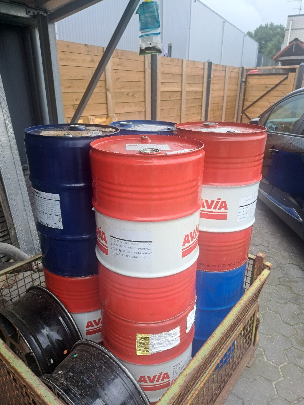 60 liter vaten / tonnen - Ideaal voor opslag of decoratie, Ophalen, Avia, Onbekend, Onbekend