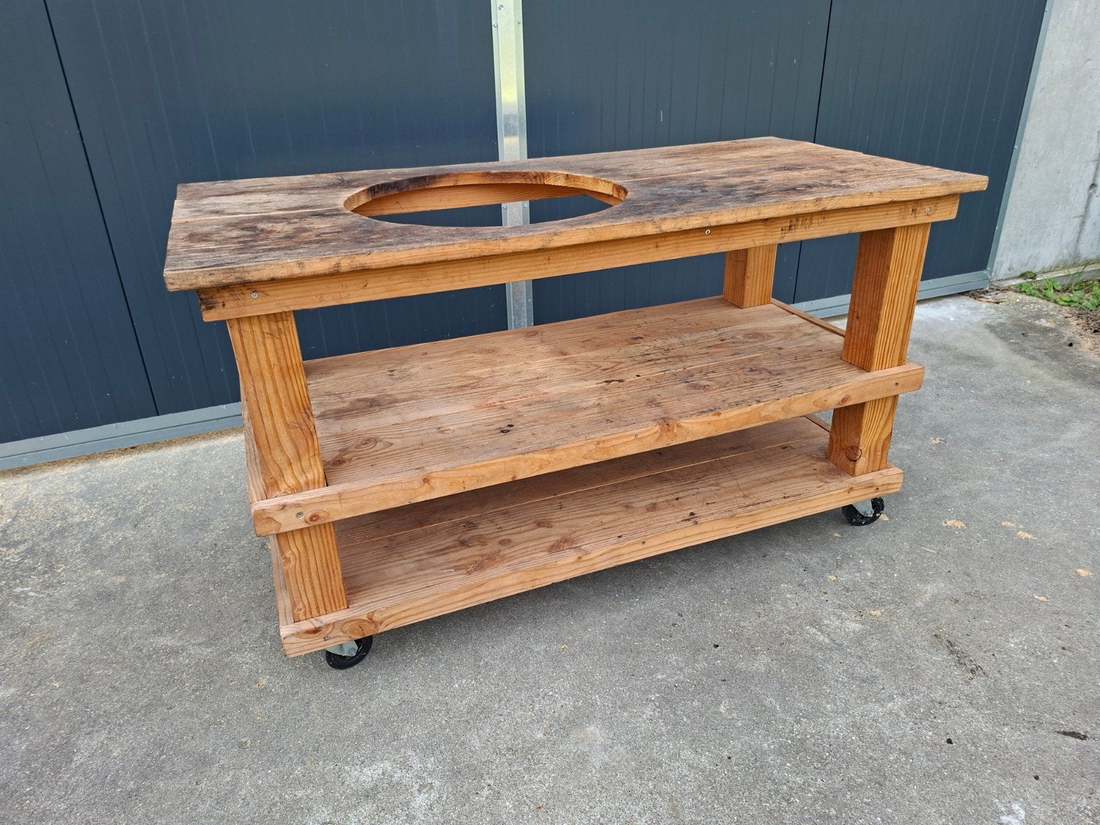 Houten BBQ tafel/werkbank met hoes voor Big Green Egg Large, Ophalen, Houtskool