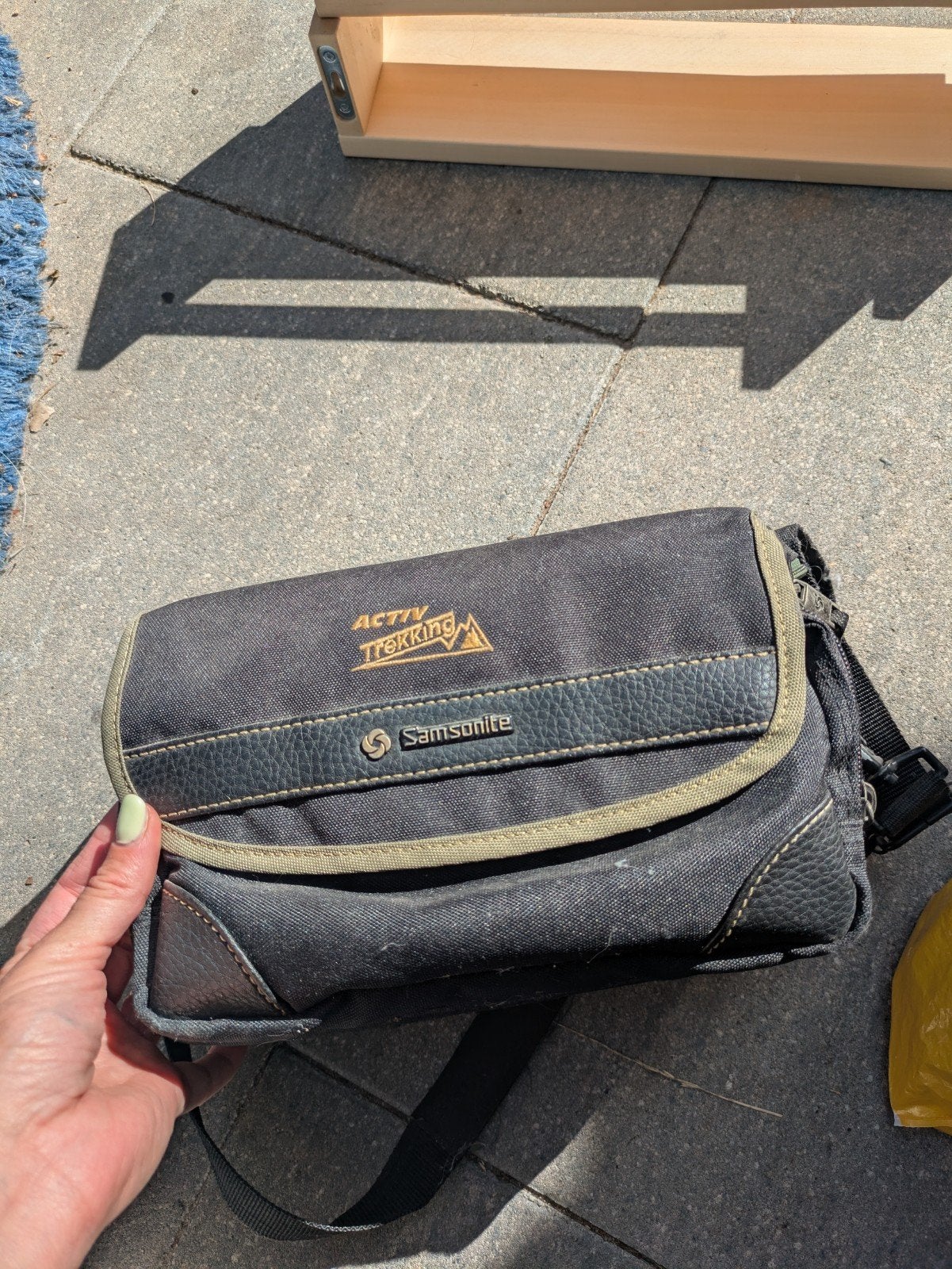 Samsonite Activ Trekking cameratas - Zwart, Ophalen, Gebruikt, Samsonite, Gevoerd