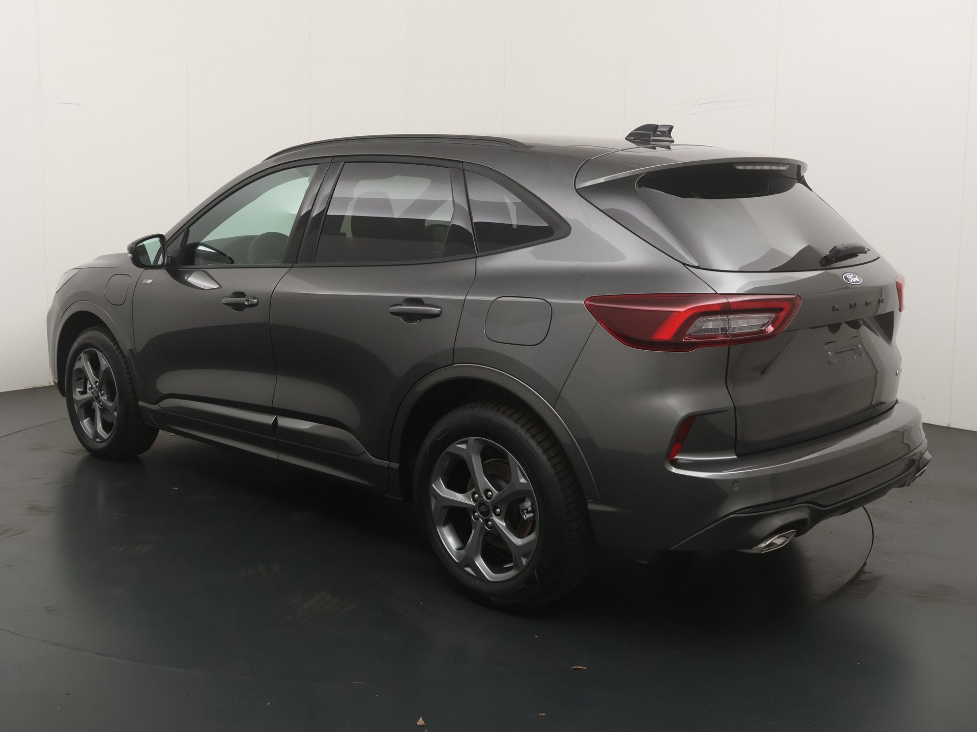 Ford Kuga 2.5 PHEV ST-Line | Trekhaak | 4 seiz. banden | Win, Zwart, 4 cilinders, Plug-in hybride, Bedrijf